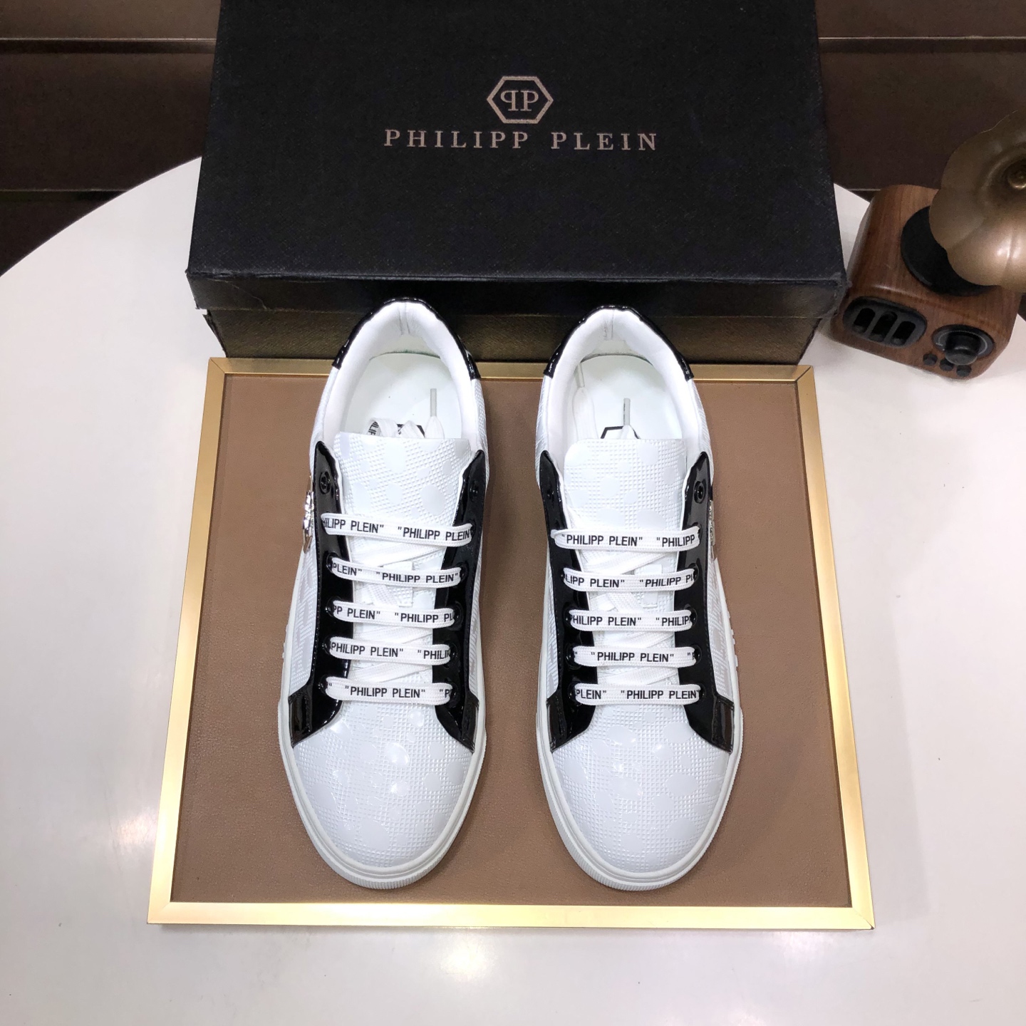 NO:275456,【PHILIPP PIEIN】 (full sheepskin lining) (Philip Prín) official website latest original mold opening, fabric original head layer grain calfskin, original hardware wheel head, lining sheepskin lining [Strong] fine workmanship, perfect last, size: 38 to 45 (45 custom made without return and exchange), PHILIPP PLEIN, cowhide, sheepskin19860909【PHILIPP PIEIN】（全羊皮内里）（菲利普普萊茵）官网最新款原版开模,面料原版头层粒面小牛皮,原版五金轱辘头,裡料羊皮内里[强]做工精细,完美楦型,码数:38到45(45定做不退换),,PHILIPP PLEIN,cowhide,sheepskin,Men's shoes