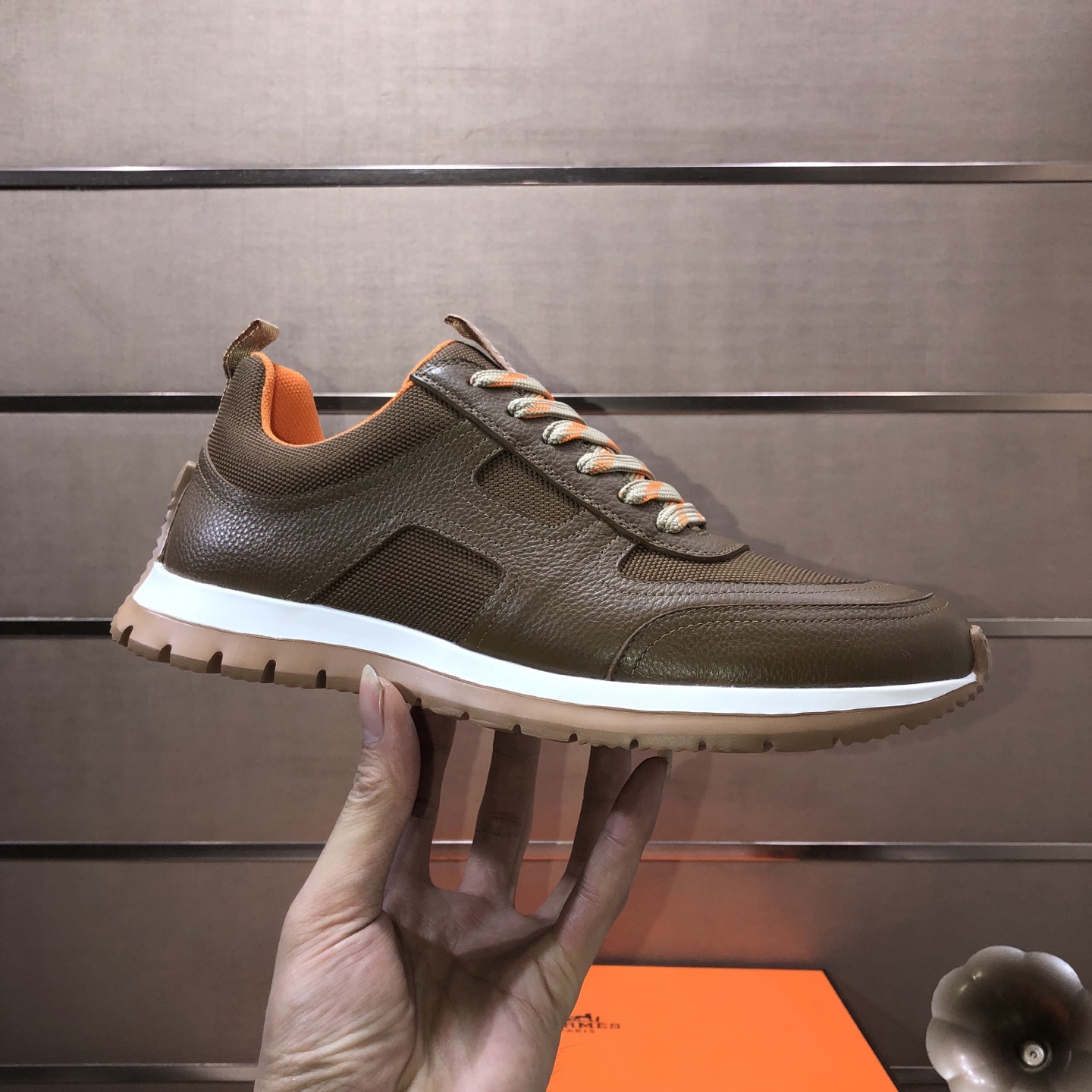 Hermes Men's Low-Top Sneakers - Italian Leather, Comfortable & Stylish 7 i1744224049013 8371 0 5