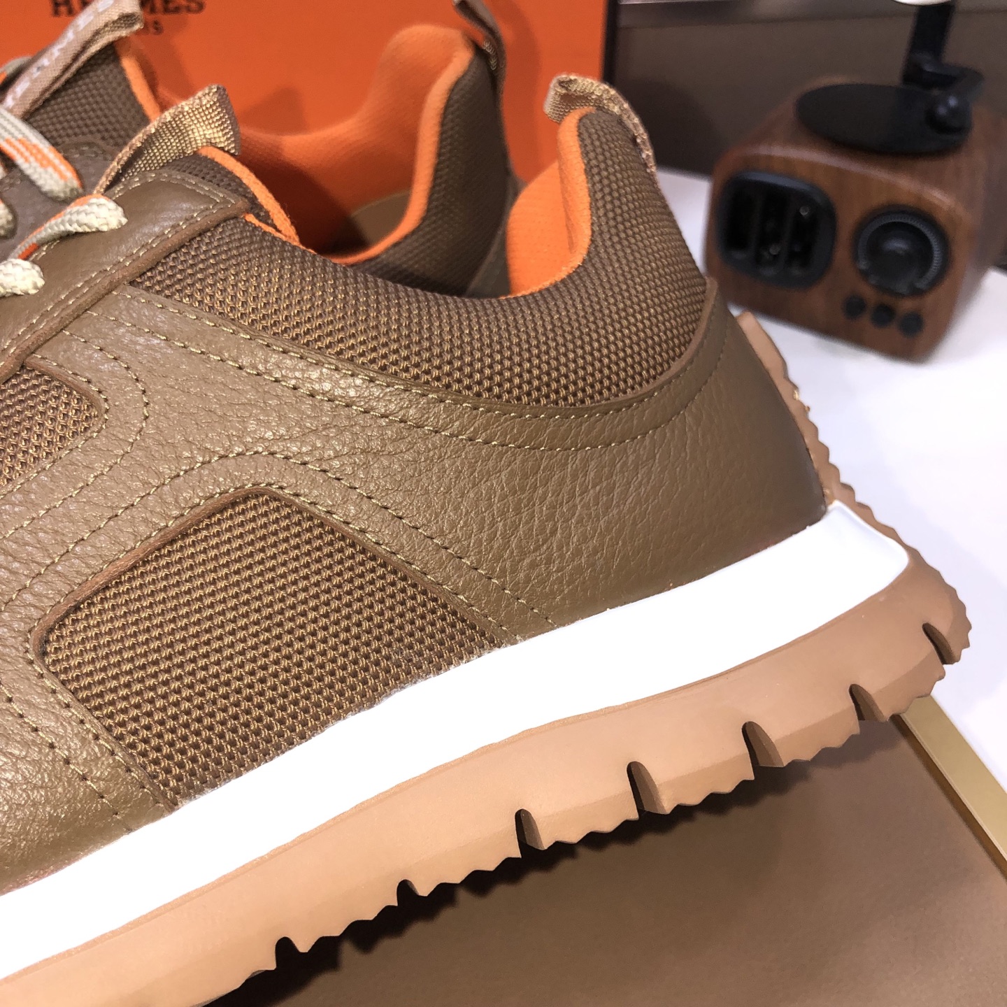 Hermes Men's Low-Top Sneakers - Italian Leather, Comfortable & Stylish 9 i1744224049050 1201 0 7