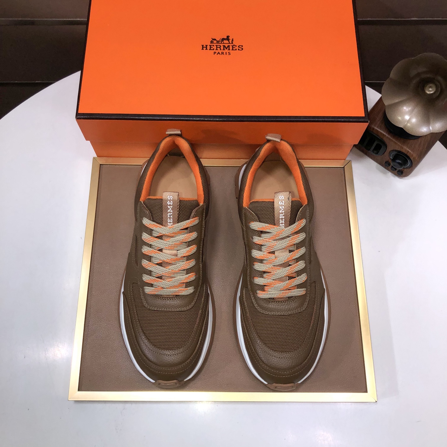 Hermes Men's Low-Top Sneakers - Italian Leather, Comfortable & Stylish 1 Hermes Men's Low-Top Sneakers - Italian Leather, Comfortable & Stylish