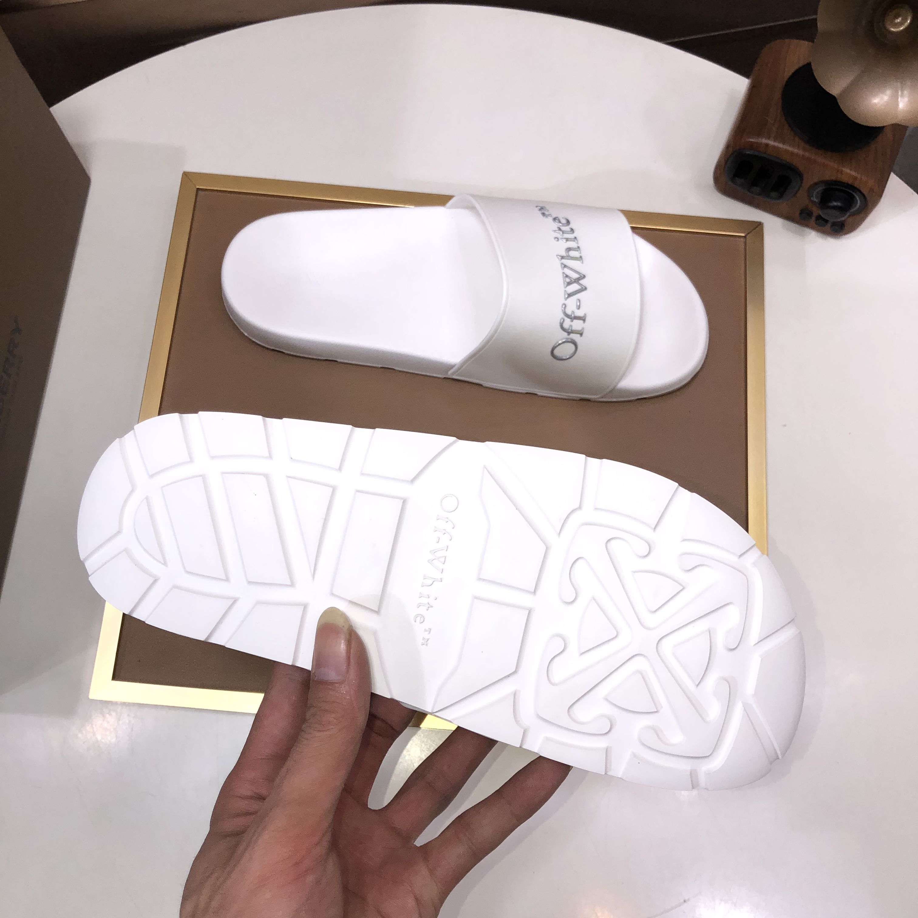 lote de fábrica [off-white] zapatillas originales una a una réplica despiadada bienes de alta calida