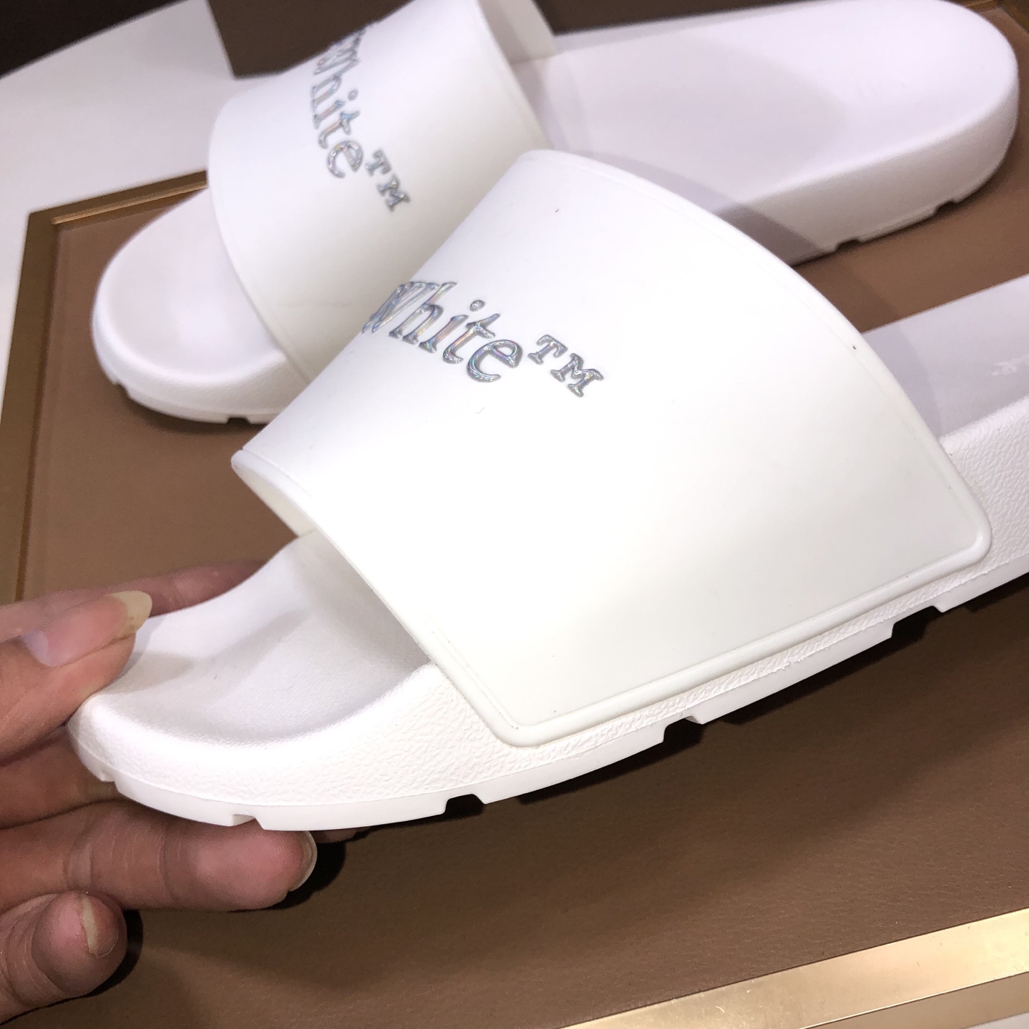 lote de fábrica [off-white] zapatillas originales una a una réplica despiadada bienes de alta calida