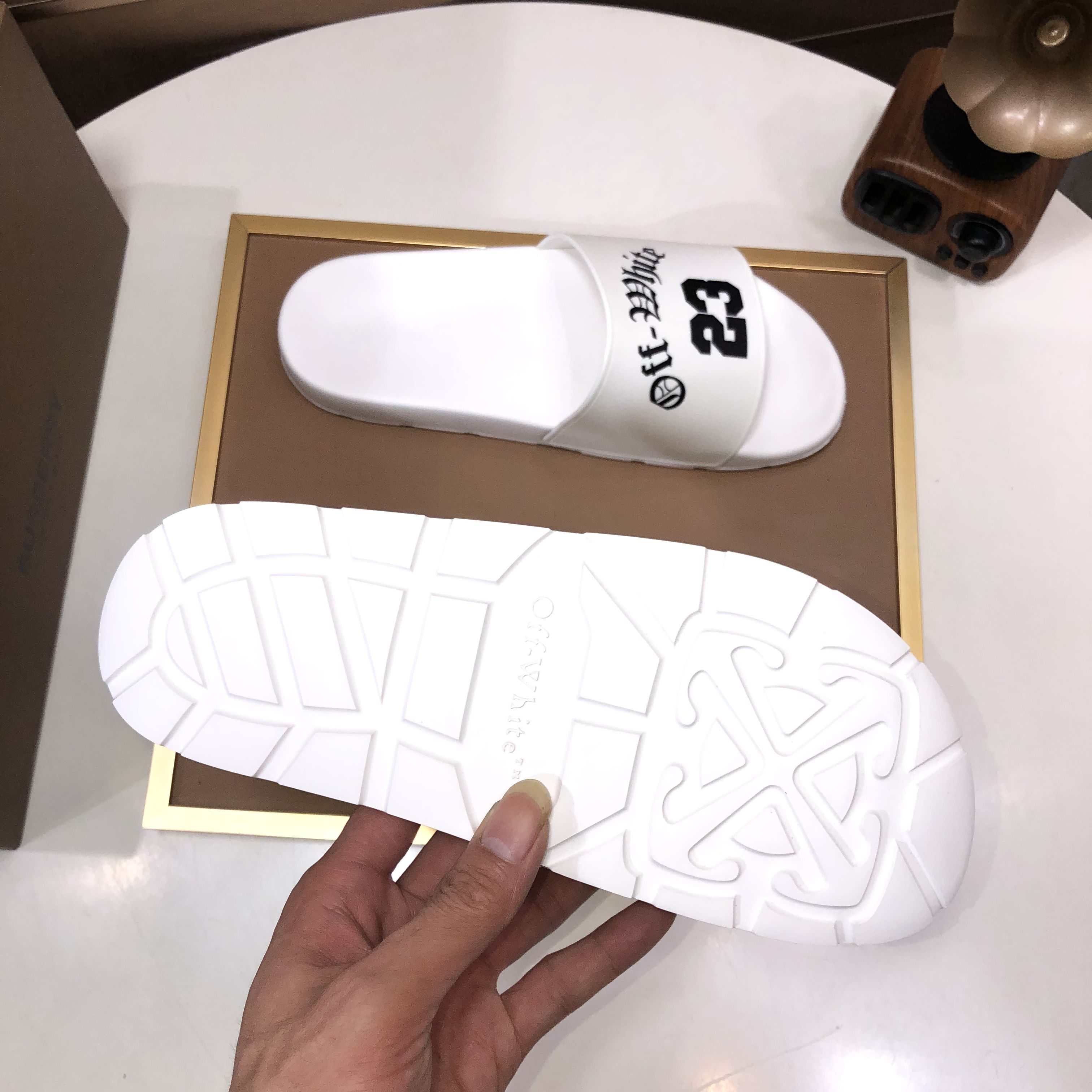 lote de fábrica [off-white] zapatillas originales una a una réplica despiadada bienes de alta calida