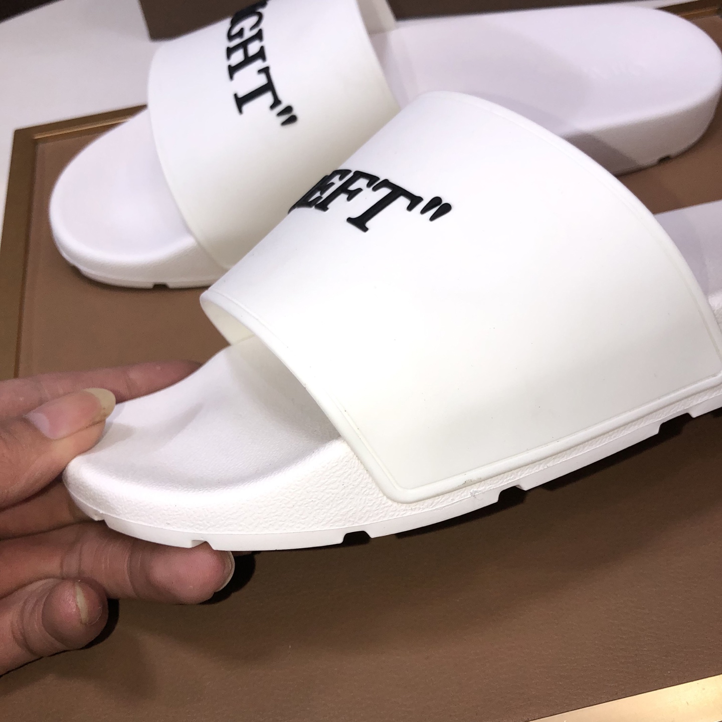 lote de fábrica [off-white] zapatillas originales una a una réplica despiadada bienes de alta calida