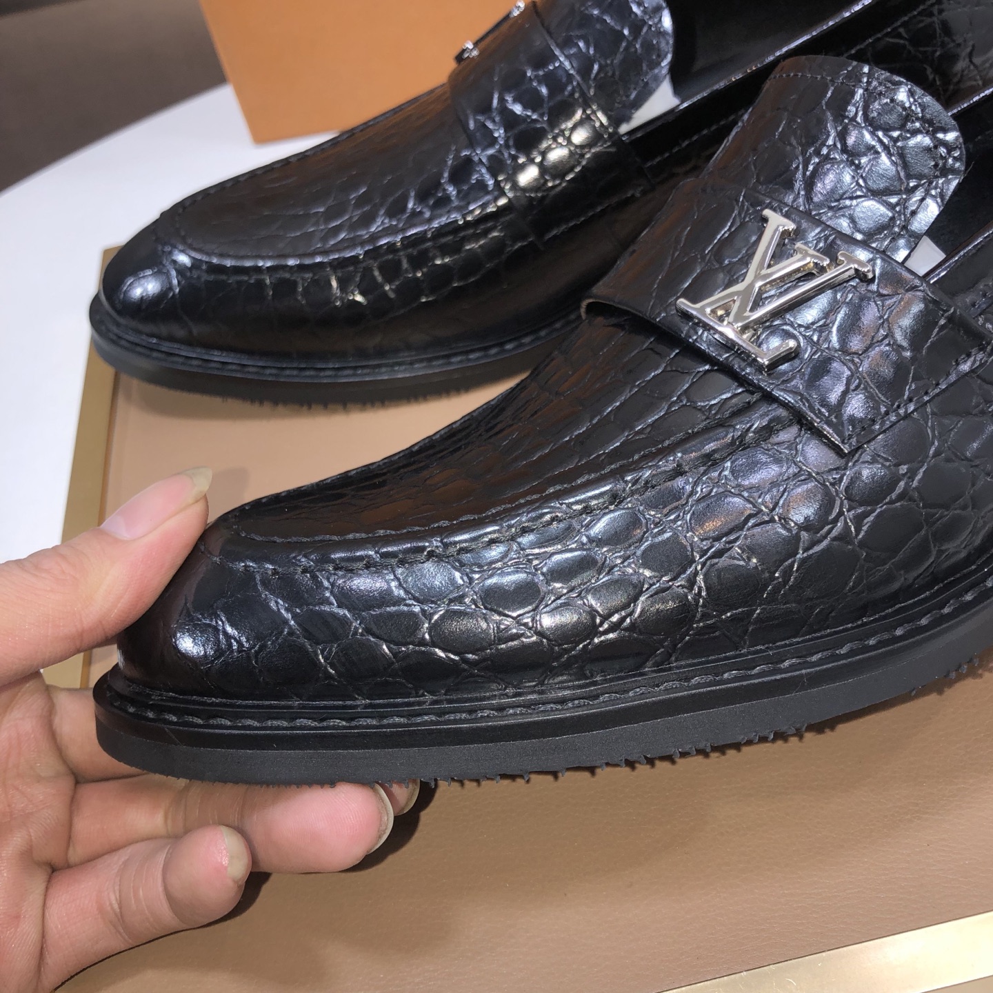 Louis Vuitton Men's Black Leather Loafers with Alligator Embossed Design 9 i1745429972049 4359 0 7