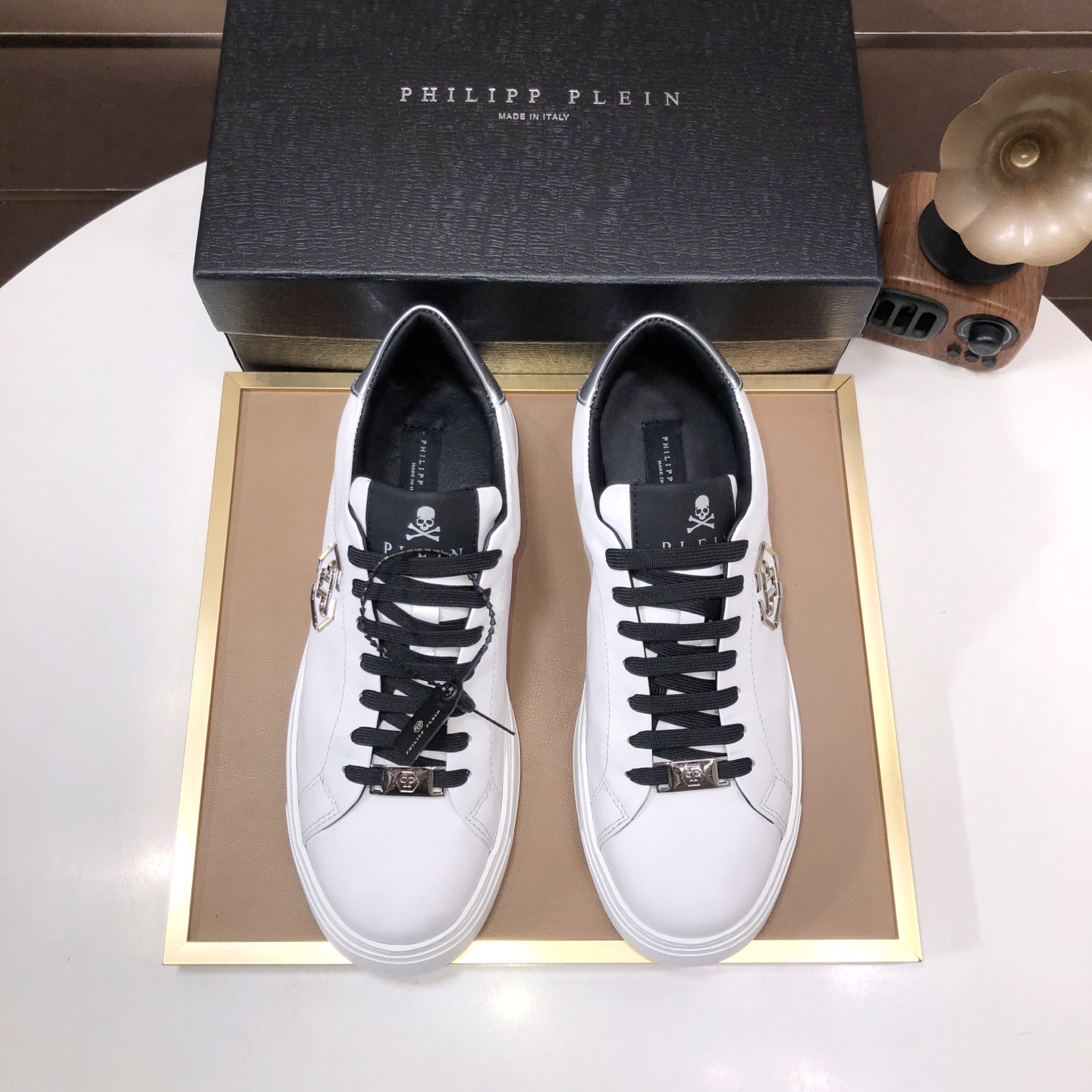 NO:279954,【PHILIPP PIEIN】 (full cowhide inner lining) (Philip Préin) official website latest original mold opening, fabric original head layer grain calf leather, original hardware wheel head, lining cowhide inner lining [Strong] fine workmanship, perfect last, size: 38 to 45 (45 custom made without return and exchange), PHILIPP PLEIN, cowhide19860909【PHILIPP PIEIN】（全牛皮内里）（菲利普普萊茵）官网最新款原版开模,面料原版头层粒面小牛皮,原版五金轱辘头,裡料牛皮内里[强]做工精细,完美楦型,码数:38到45(45定做不退换),,PHILIPP PLEIN,cowhide,Men's shoes