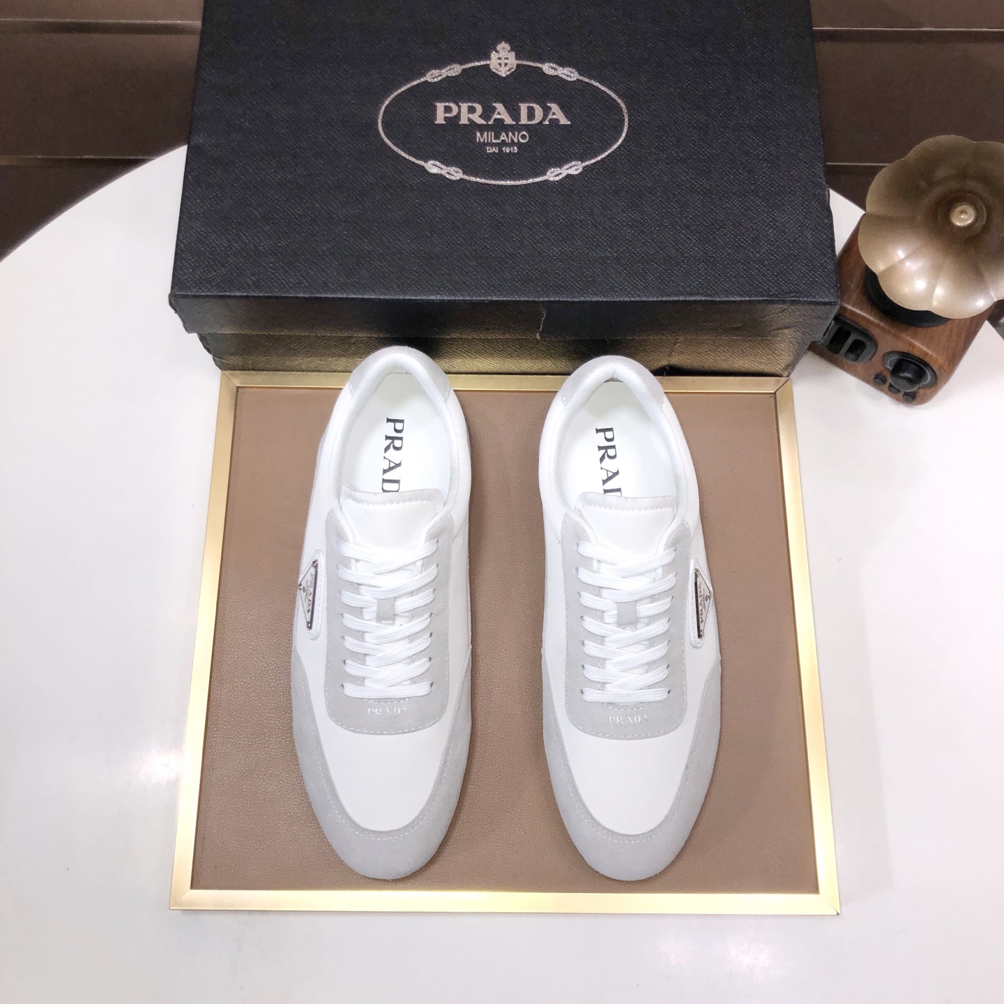 NO:283689,[Prada] Men's shoes high-end brand official website 11's latest masterpiece upper is made of original Italian imported fabric sheepskin inner lining, making walking more convenient and comfortable!  Exclusive new style, amazing work [color]!  Create a fashionable personality to set off your uniqueness!  A must-have for trendy men! Classic digital: 38-45 (45 custom made without return or exchange), prada, sheepskin19860909【普拉达】男鞋高端品牌官网11最新力作鞋面采用意大利进口原厂面料羊皮内里制作,让行走更加便捷舒适！独家新款,惊世之作[色]！打造时尚个性衬托你的与众不同！潮男必备!经典数码:38-45(45定做不退换),,prada,sheepskin,Men's shoes