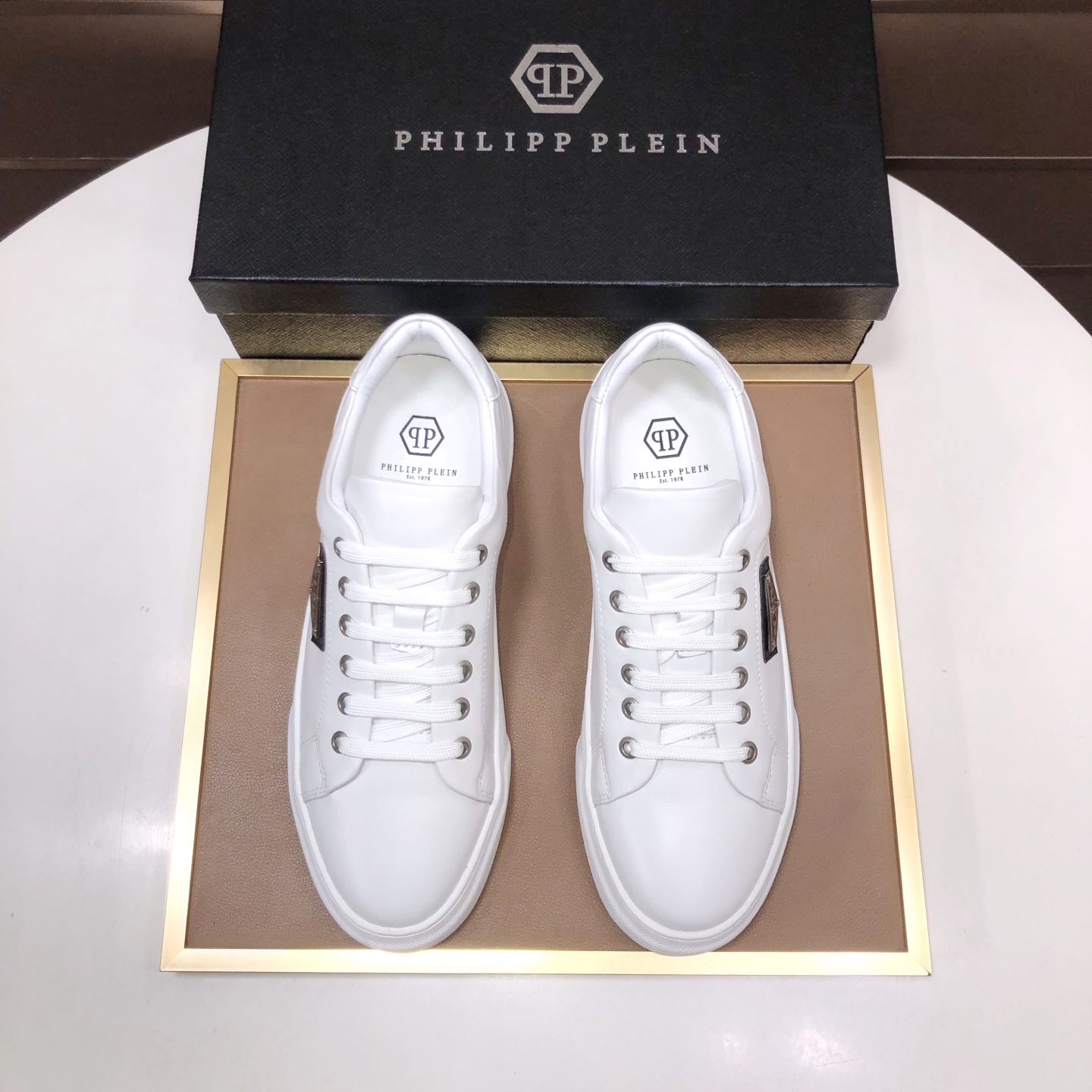 NO:350155,【PHILIPP PIEIN】 (full sheepskin lining) (Philip Prín) official website latest original mold opening, fabric original head layer grain calfskin, original hardware wheel head, lining sheepskin lining [Strong] fine workmanship, perfect last, size: 38 to 45 (45 custom made without return and exchange), PHILIPP PLEIN, cowhide, sheepskin19860909【PHILIPP PIEIN】（全羊皮内里）（菲利普普萊茵）官网最新款原版开模,面料原版头层粒面小牛皮,原版五金轱辘头,裡料羊皮内里[强]做工精细,完美楦型,码数:38到45(45定做不退换),,PHILIPP PLEIN,cowhide,sheepskin,Men's shoes