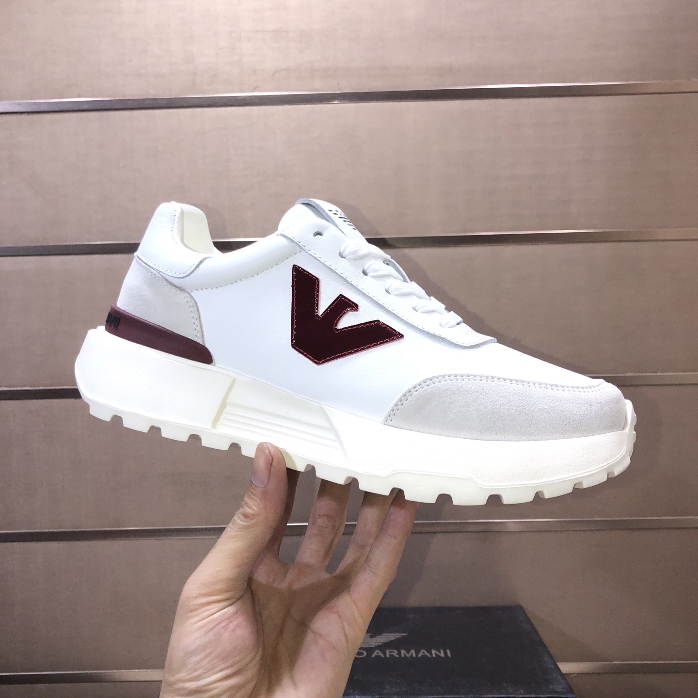 NO:829443,[Armani] (cowhide lining) Armani's latest new casual shoes, the same style on the official website [satisfied], the original hot-selling model. Original factory cowhide material 11 original boards, cowhide lining, original foam outsole. Body accessories one-to-one mold opening, counter quality Dear friends, if you are still worried about wearing matching shoes, then this shoe is your best choice!  38-44,,armani,armani,cowhide19860909【Armani】（牛皮内里）阿玛尼最新新款休闲鞋 火爆热卖官网同款[得意]原单爆款 .原工厂牛皮材料11原板 牛皮内里,原厂发泡大底.身配件一比一开模 专柜品质 亲们你还为穿着搭配鞋发愁那这款鞋你就是你不二的选择！38-44,,armani,armani,cowhide,Men's shoes