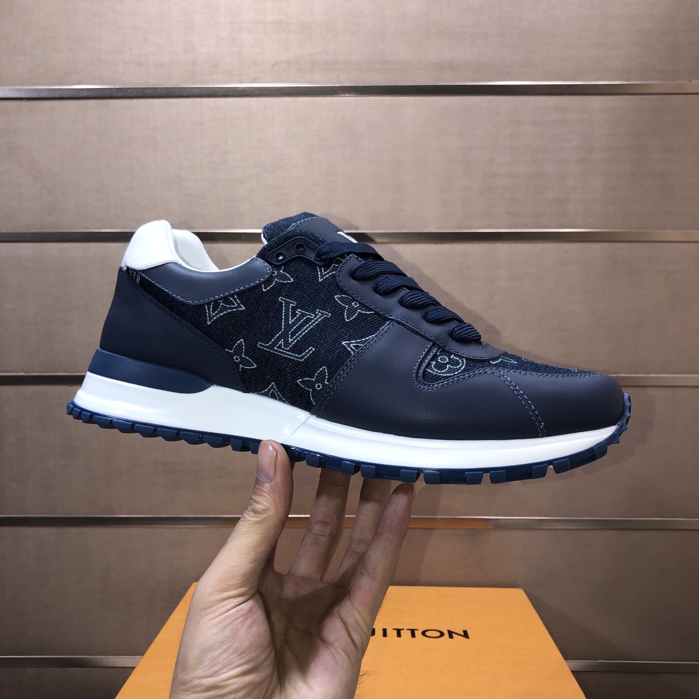 NO:574872,[LOUIS VUITTON] (original order) new LV Louis Vuitton * - top version of LV classic trendy shoes!  Made of imported original cowhide, water-dyed cowhide lining, and original wear-resistant rubber outsole!  High quality products!  Code number 38-45 (45 customized),,louis vuitton,louis vuitton,louis vuitton,cowhide19860909【LOUIS VUITTON）（原单）新款LV路易威登 *——顶级版本 LV经典潮鞋！选用进口原版牛皮 水染牛皮内里.原版耐磨橡胶大底！高品质精品！码数38-45(45定做),,louis vuitton,louis vuitton,louis vuitton,cowhide,Men's shoes