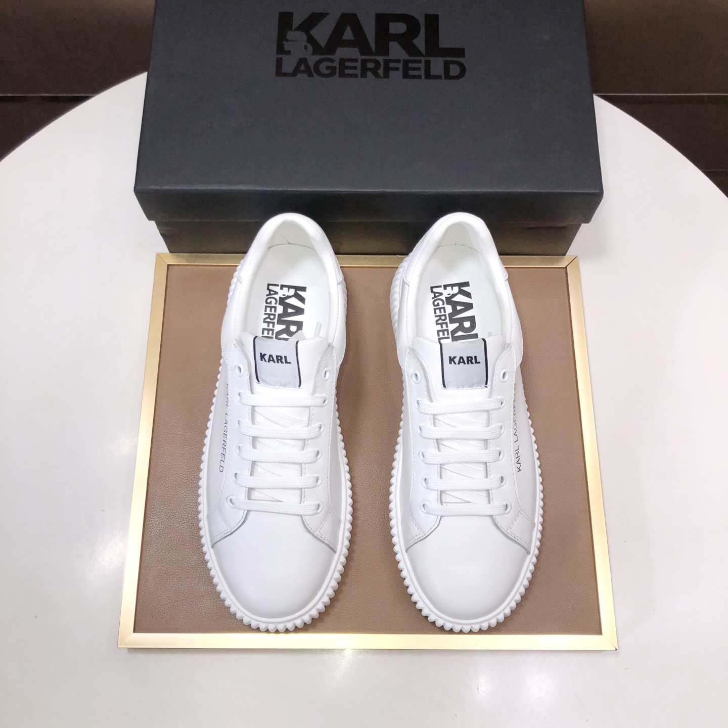 NO:588162,[Galeries Lafayette] (original quality) official website launches globally. High-end brand of men's shoes. Latest masterpiece of original special cowhide imported from Italy + original toe-cap rubber outsole with imported cowhide lining. Soft and comfortable, making walking more convenient and comfortable!  Size: 38-44 (45 can be customized),,cowhide19860909【老佛爷】(原单品质)官网全球首发 男鞋高端品牌 最新力作意大利进口原版专用牛皮+进口牛皮内里原版包头橡胶大底 柔软舒适,让行走更加便捷舒适！尺码:38-44(45可定制),,cowhide,Men's shoes