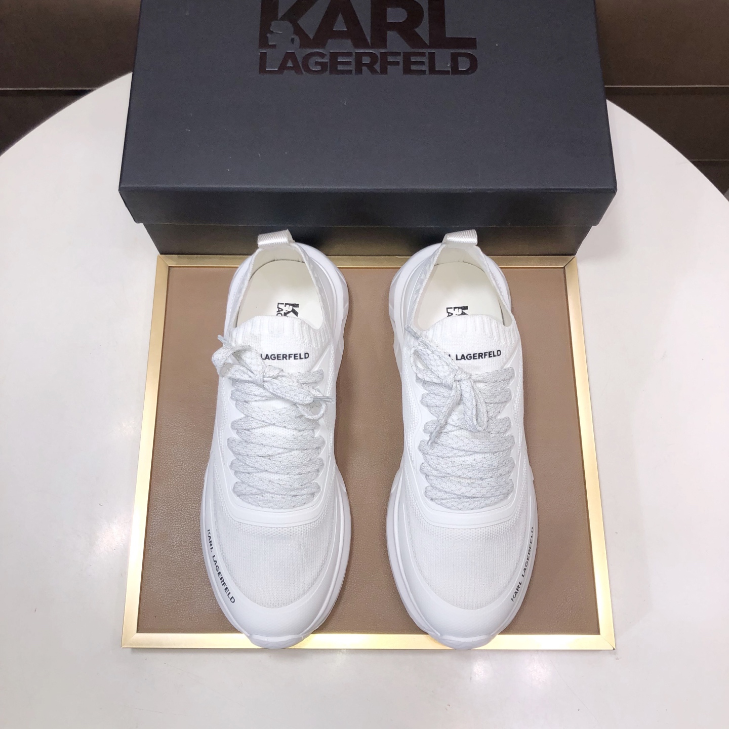 NO:589225,[Galeries Lafayette] (original quality) official website launches globally. High-end brand of men's shoes. Latest masterpiece of original special cowhide imported from Italy + original toe-cap rubber outsole with imported cowhide lining. Soft and comfortable, making walking more convenient and comfortable!  Size: 38-44 (45 can be customized),,cowhide19860909【老佛爷】(原单品质)官网全球首发 男鞋高端品牌 最新力作意大利进口原版专用牛皮+进口牛皮内里原版包头橡胶大底 柔软舒适,让行走更加便捷舒适！尺码:38-44(45可定制),,cowhide,Men's shoes