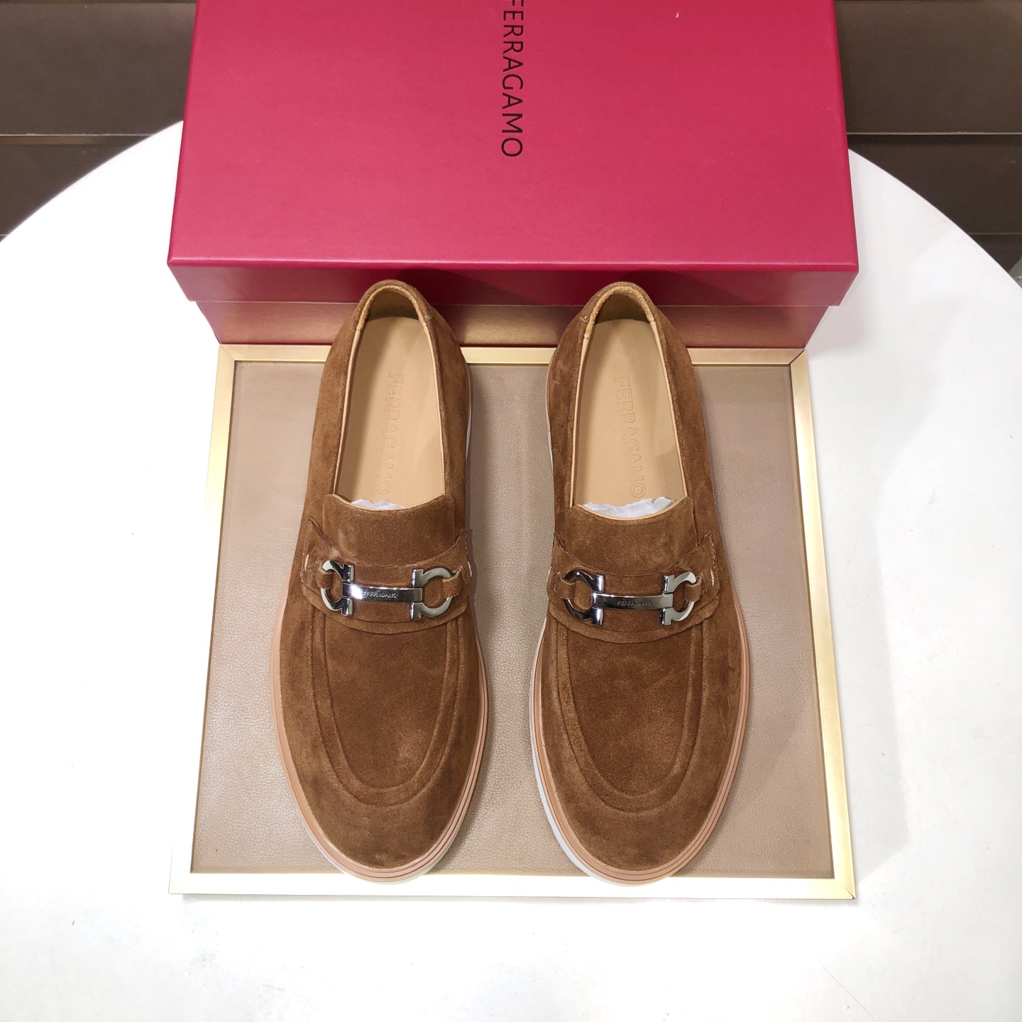 NO:778347,[Ferragamo/Ferraga Curtain] The latest model in the counter is the original imported high-quality cowhide with open edges + imported cowhide lining + original luxury metal buckle + original combination outsole, no pressure, 39–44 (38.45 custom-made, non-refundable),,ferragamo,cowhide19860909【Ferragamo/菲拉格幕】专柜最新款原版进口开边上乘牛皮+进口牛皮内里+原版奢华金属扣+原版组合大底对比无压力 39–44(38.45定做不退换),,ferragamo,cowhide,Men's shoes