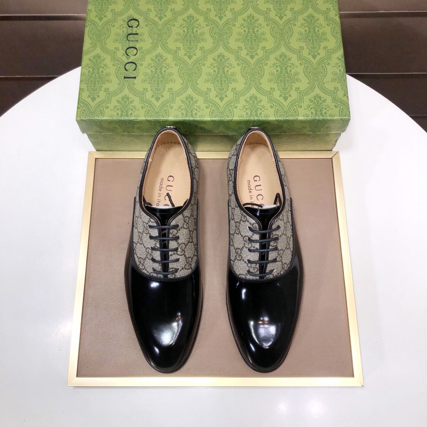NO:778445,[Gucci GUCCI] (High-end Niuli) New Gucci* - top version of Gucci classic casual leather shoes!  Made of imported original cowhide, the inner top layer is comfortable cowhide lining!  Original wear-resistant rubber outsole!  High quality products!  Code number 38-44!  ,,gucci,cowhide19860909【古奇 GUCCI】 (高端牛里) 新款Gucci*——顶级版本 古奇经典休闲皮鞋！选用进口原版牛皮,内里头层舒适牛皮内里！原版耐磨橡胶大底！高品质精品！码数38-44！,,gucci,cowhide,Men's shoes