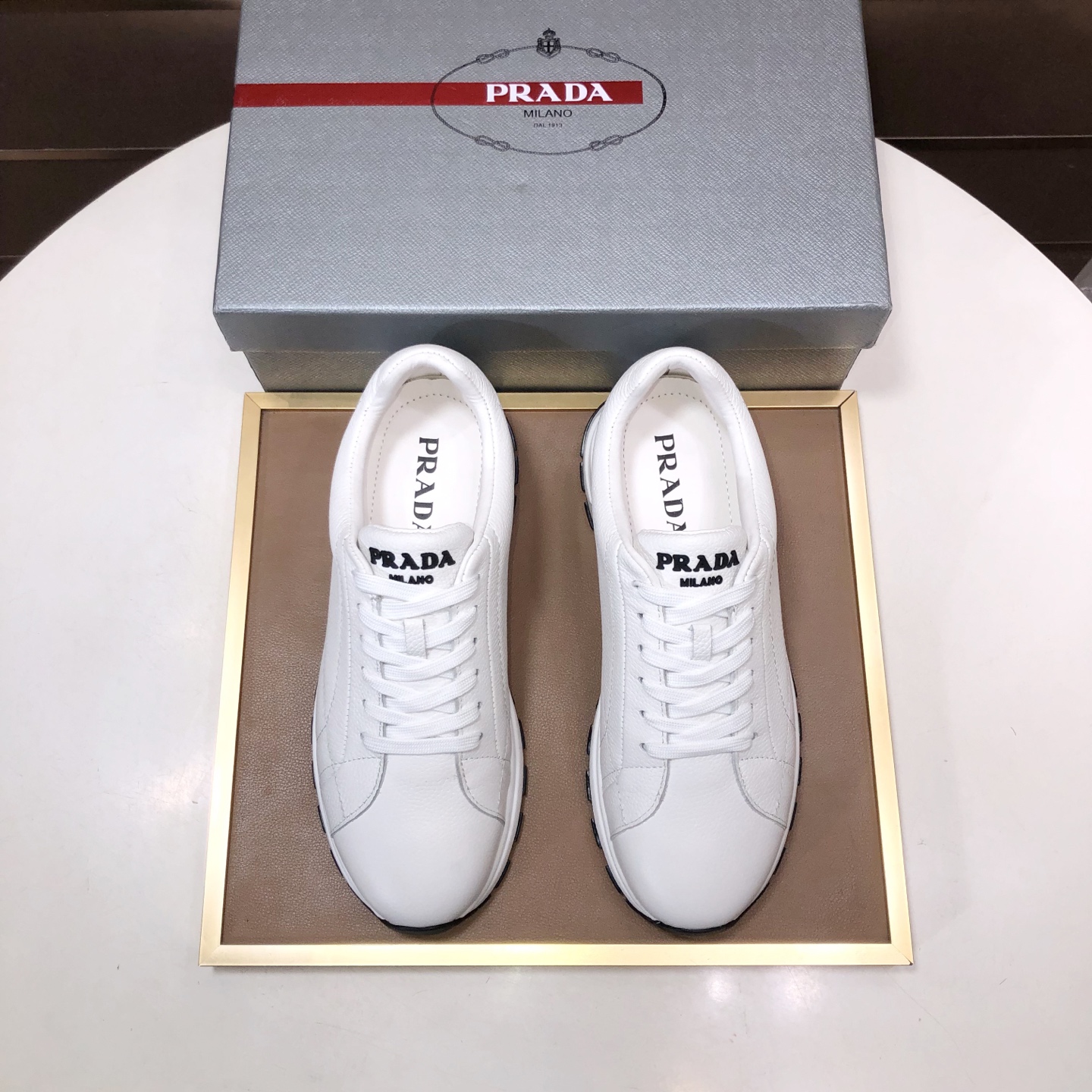 NO:779576,[PRADA] Top-quality original products, new seasonal styles, high-quality original products, top-grade imported calfskin and original imported glue, imported cowhide lining with original cowhide feet, original outsole!  Quality guaranteed!  Code 38-45 (45 customized),, prada, prada, cowhide19860909【普拉达PRADA】顶级原单,当季新款,高品质原单牛货,顶级进口小牛皮拼原版进口滴胶,内里进口牛皮配原版牛皮垫脚,原厂大底！品质保证！码38-45(45定做),,prada,prada,cowhide,Men's shoes