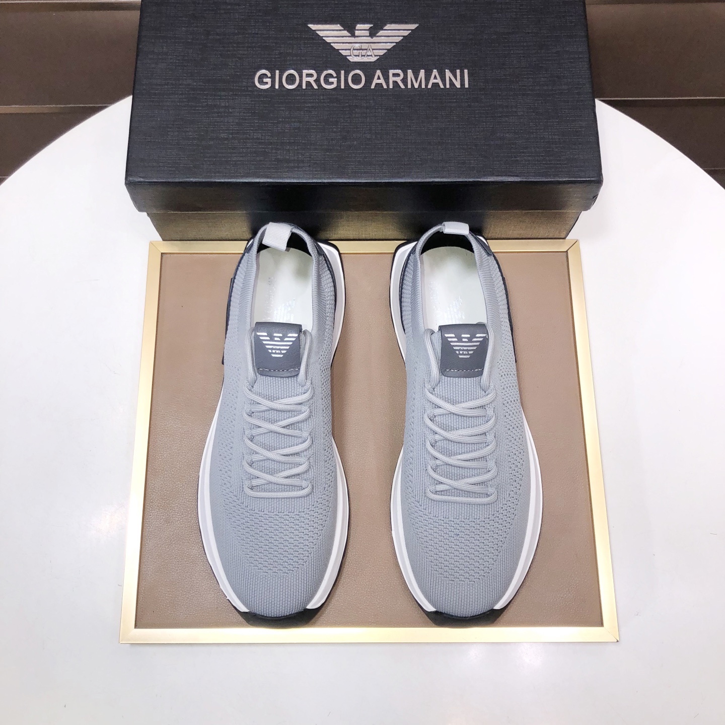 NO:779535,[Armani] Official website 1:1 men's sports shoes are now on the market, using original fabric + sheepskin lining, plus the official website original 1:1 comfortable outsole. Fashionable and versatile, super comfortable and breathable. Standard shoe size 38/45 (custom-made 45 is non-refundable), armani, sheepskin19860909【阿玛尼】官网1:1运动男鞋火爆上市,采用原版布料+羊皮内里,再加官网原版1:1舒适大底.时尚百搭,着脚超舒适、透气.标准鞋码38/45（45定做不退换),,armani,sheepskin,Men's shoes