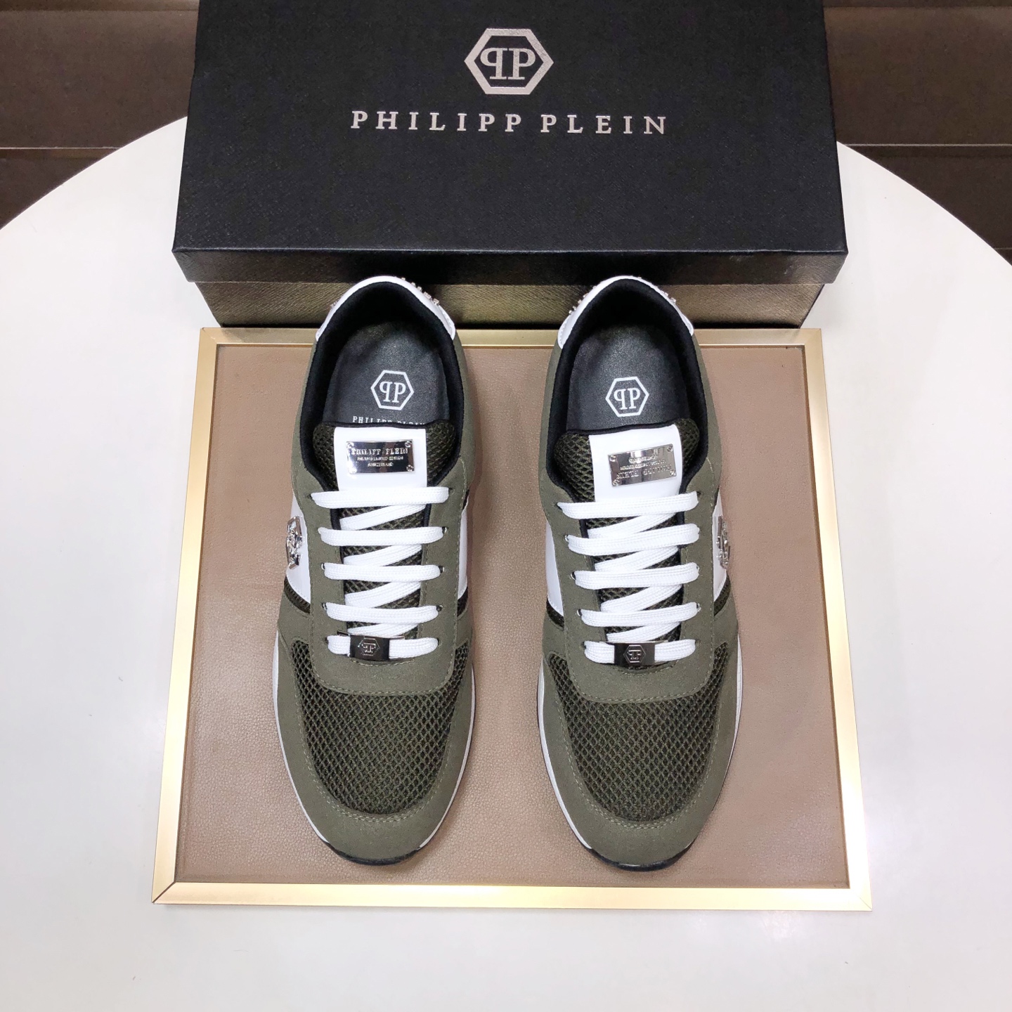 NO:929909,[PHILIPP PIEIN] (Full sheepskin lining) (Philip PLEIN) The latest original model from the official website, original first-grain calfskin fabric, original hardware reel, sheepskin lining [strong] fine workmanship, perfect last shape, code number: 38 to 45 (custom-made 45 is non-returnable),,PHILIPP PLEIN,cowhide,sheepskin19860909【PHILIPP PIEIN】（全羊皮内里）（菲利普普萊茵）官网最新款原版开模,面料原版头层粒面小牛皮,原版五金轱辘头,裡料羊皮内里[强]做工精细,完美楦型,码数:38到45(45定做不退换),,PHILIPP PLEIN,cowhide,sheepskin,Men's shoes