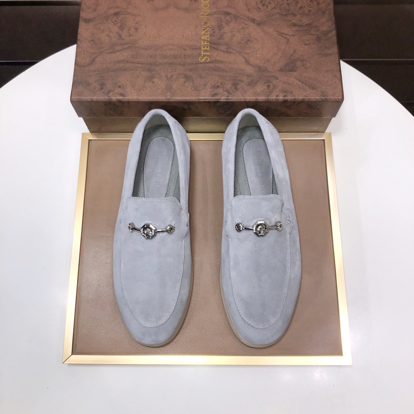 NO:929833,[Stefano Ricci] The latest model in the counter is the original imported high-quality cowhide with open sides + imported water-dyed cowhide lining + original luxury metal buckle + original combination outsole, no pressure, 39–45 (customized for 45, non-refundable),,cowhide19860909【史蒂芬Stefano Ricci】专柜最新款原版进口开边上乘牛皮+进口水染牛皮内里+原版奢华金属扣+原版组合大底对比无压力 39–45(45定做不退换),,cowhide,Men's shoes