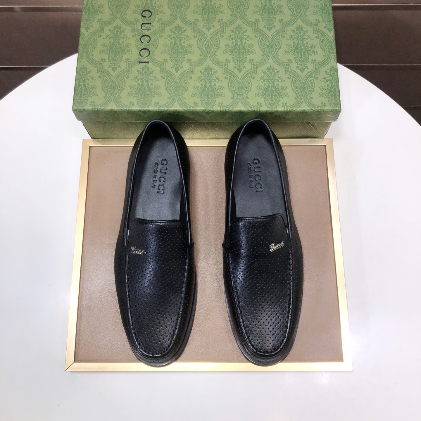 NO:930265,[Gucci GUCCI] (Niuli) New Gucci* - top version Gucci new leather shoes!  Made of imported original materials, the inner top layer is comfortable cowhide lining!  Original wear-resistant rubber outsole!  High quality products!  Size 38-45 (45 customized),,gucci,cowhide19860909【古奇 GUCCI】 (牛里) 新款Gucci*——顶级版本 古奇新款皮鞋！选用进口原版原厂材料,内里头层舒适牛皮内里！原版耐磨橡胶大底！高品质精品！码数38-45（45定做）,,gucci,cowhide,Men's shoes