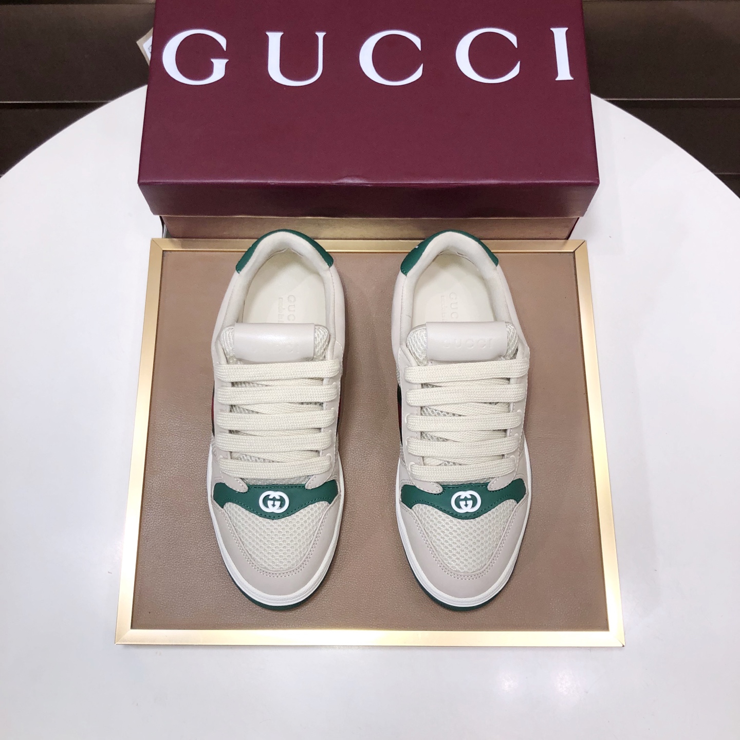 NO:930204,[GUCCI] High-end new limited edition couple’s dirty shoes!  The materials are all customized, super beautiful, imported electric embroidery technology, please see the details clearly to identify the quality, exclusive molded outsole, please feel free to compare the high quality!  New packaging upgrade!  Size female 35/40 male 38/44 (45 can be customized),,gucci19860909【GUCCI 古奇】高端新款限定款情侣小脏鞋！材料均为定制,超级好看,进口电绣工艺,请各位看清细节认准品质,独家开模大底,高品质请随意对比！全新包装升级！ Size女35/40 男38/44（45可订做）,,gucci,Men's shoes