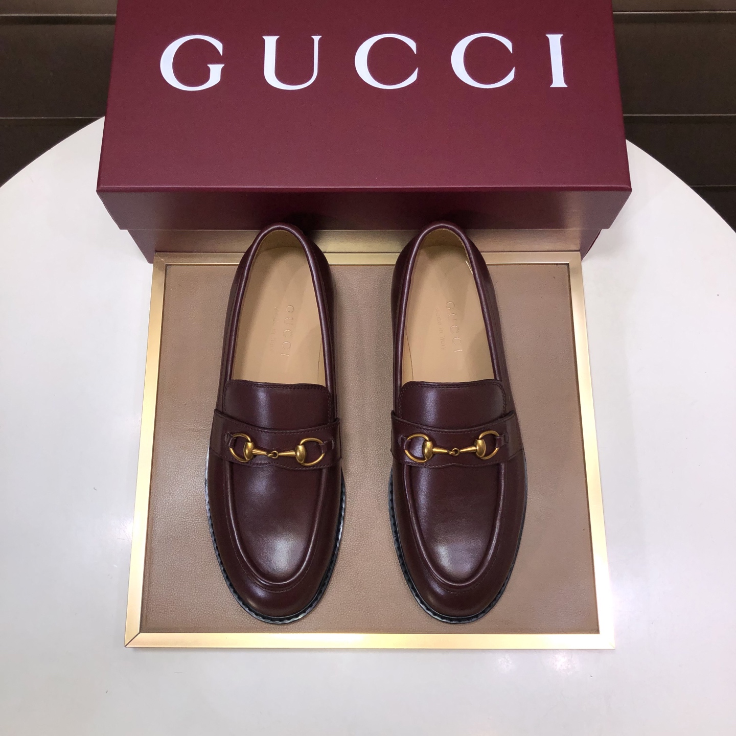 NO:956468,Brand GUCCI (Gucci) Standard men's size 38/44 (45/46 can be customized) Same grade as the official website Original quality Material original cowhide Water-dyed cowhide lining Original rubber outsole Style category Men's fashionable casual leather shoes Distinguished big-name luxury elements top luxury Color actual picture,,gucci,cowhide19860909品牌GUCCI（古奇） 标准码男码38/44（45/46可以定做） 等级官网同款 原单品质 材料原版牛皮 水染牛皮内里 原版橡胶大底 款式类别男士时尚休闲皮鞋 尊贵的大牌奢侈品元素顶级奢华 颜色实物图,,gucci,cowhide,Men's shoes