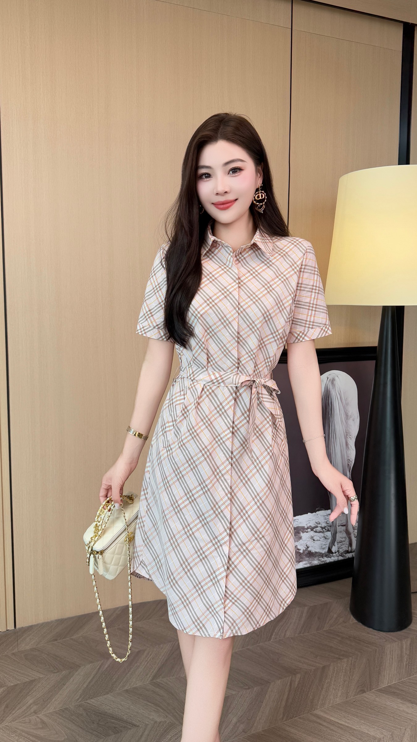 Stylish British Wind Summer Clothes for Hard-Core Women: P612 Monolithic Design. - 图片 5