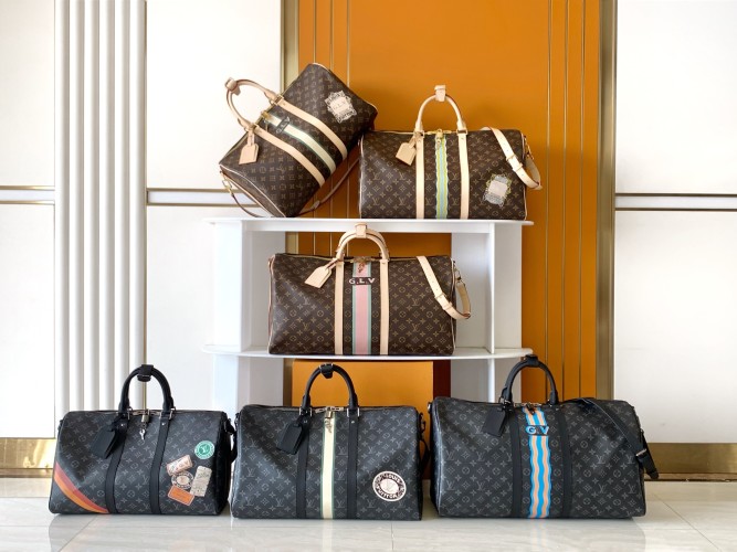 Louis Vuitton Keepall Travel Bag Monogram Canvas, 45-55cm 1 Louis Vuitton Keepall Travel Bag Monogram Canvas, 45-55cm