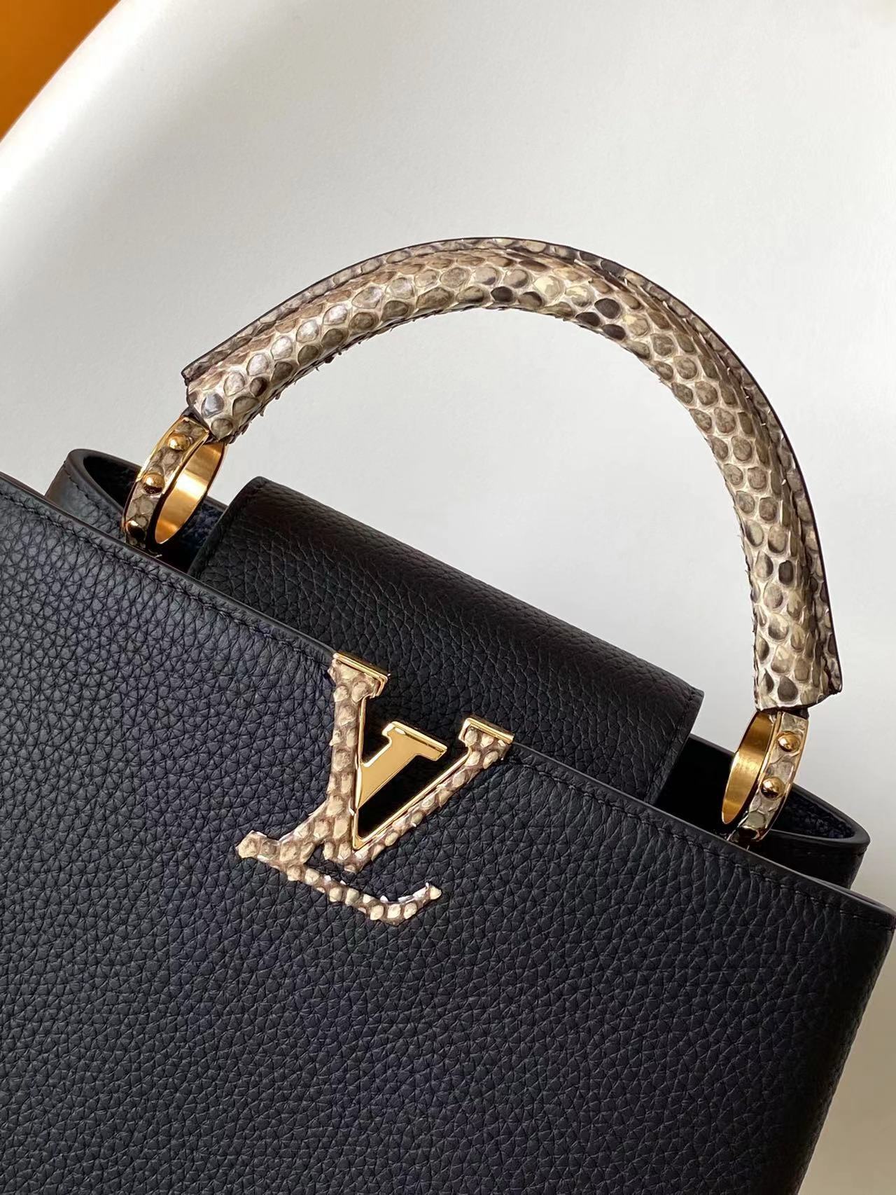 N85515白色 N85514黑色 特级原厂 动态163 2024 夏季款 Capucines 迷你手袋