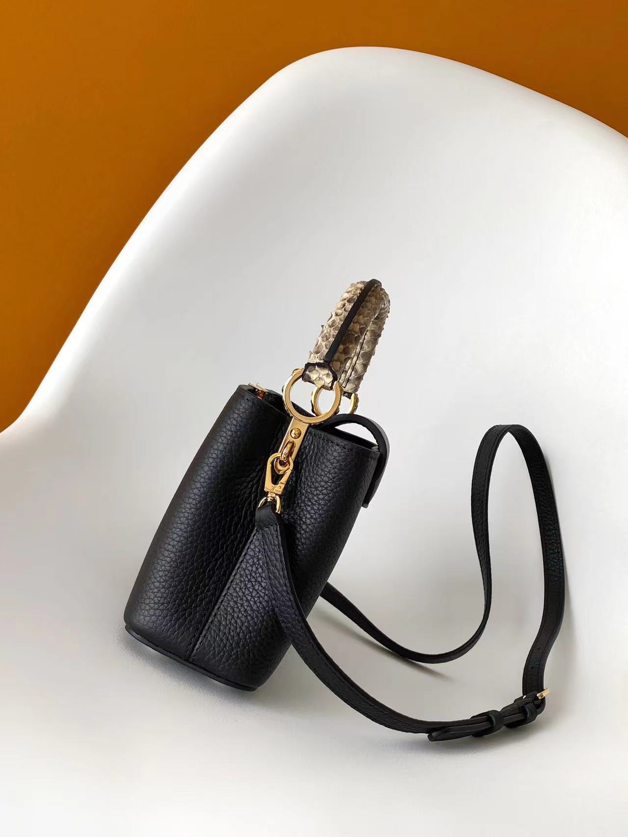 N85515白色 N85514黑色 特级原厂 动态163 2024 夏季款 Capucines 迷你手袋