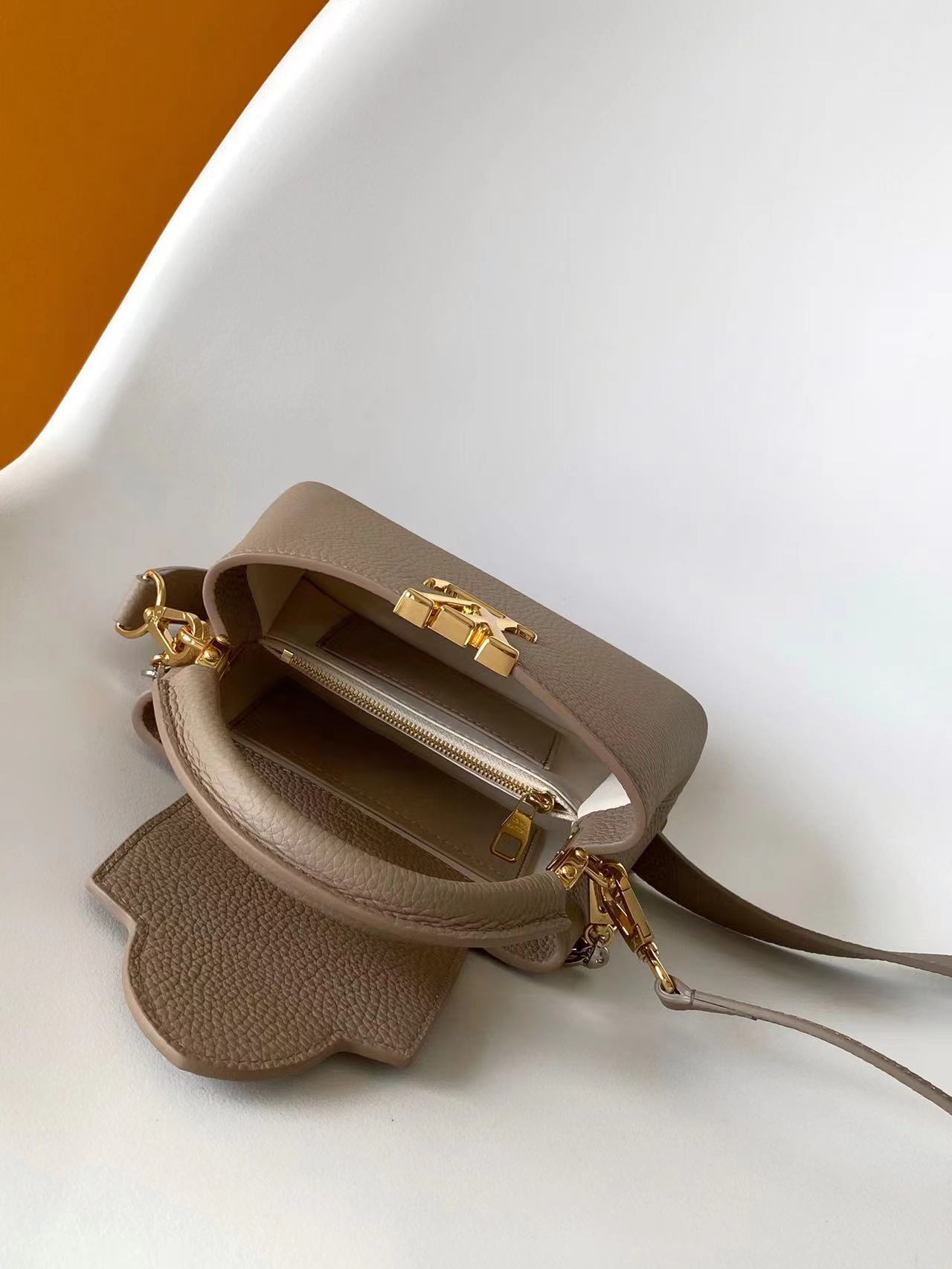 M12936黑色 M12935灰色 M12938米白 M12937红色特级原厂 动态 163本款 Cap