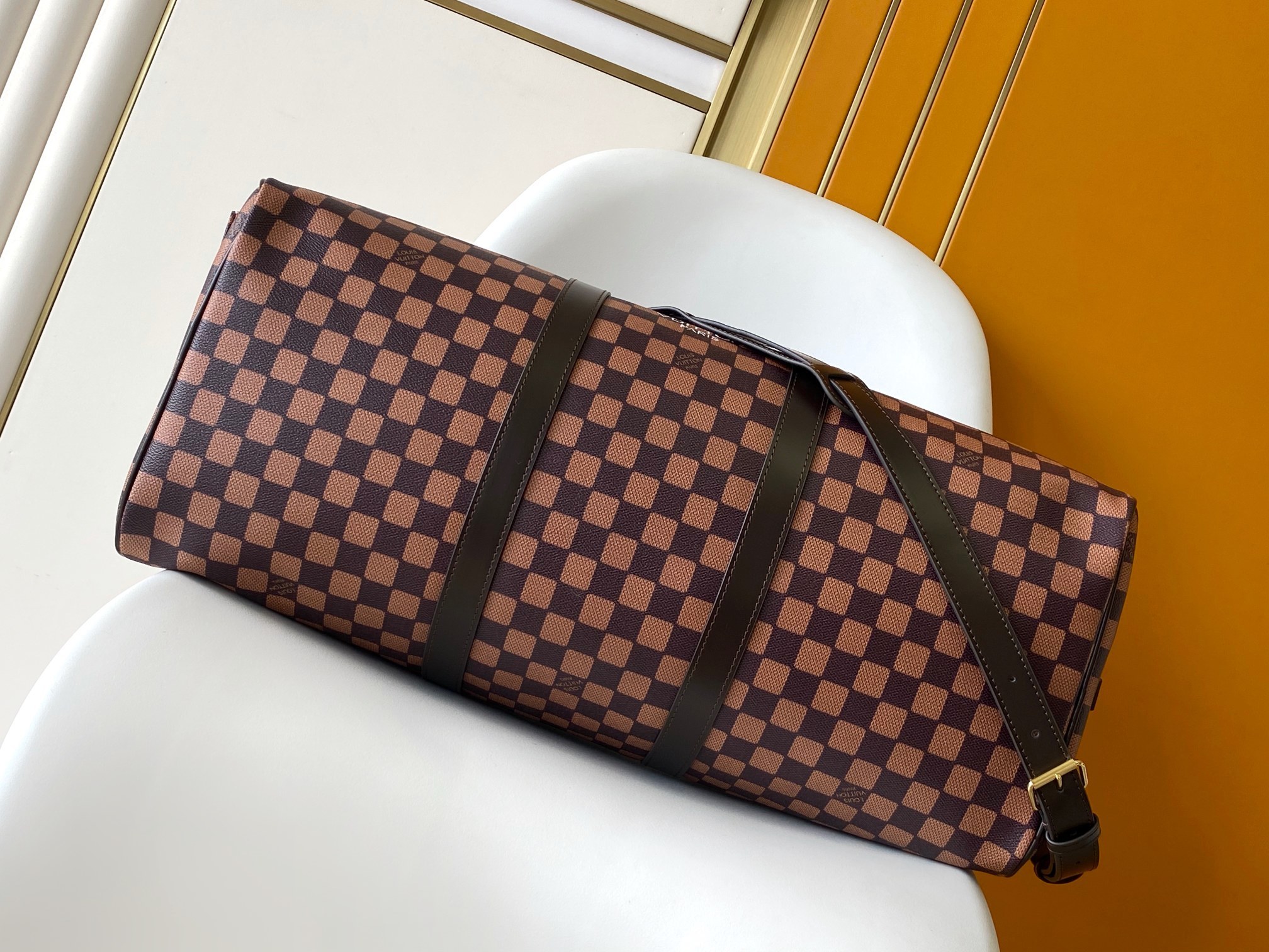 N40799啡格 163c01动态芯片 本款 Keepall Bandoulière 50 旅行袋取材