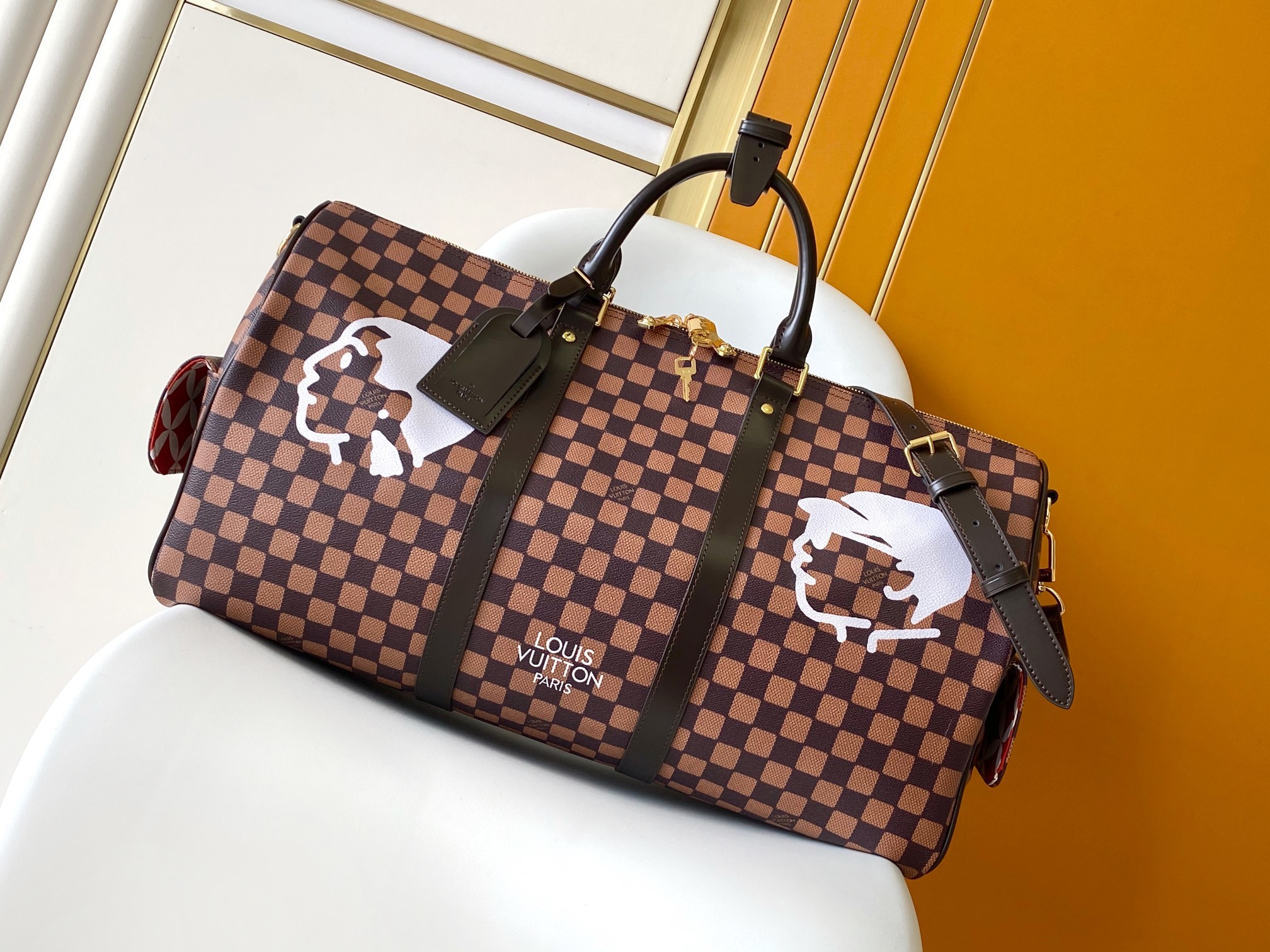 N40799啡格 163c01动态芯片 本款 Keepall Bandoulière 50 旅行袋取材
