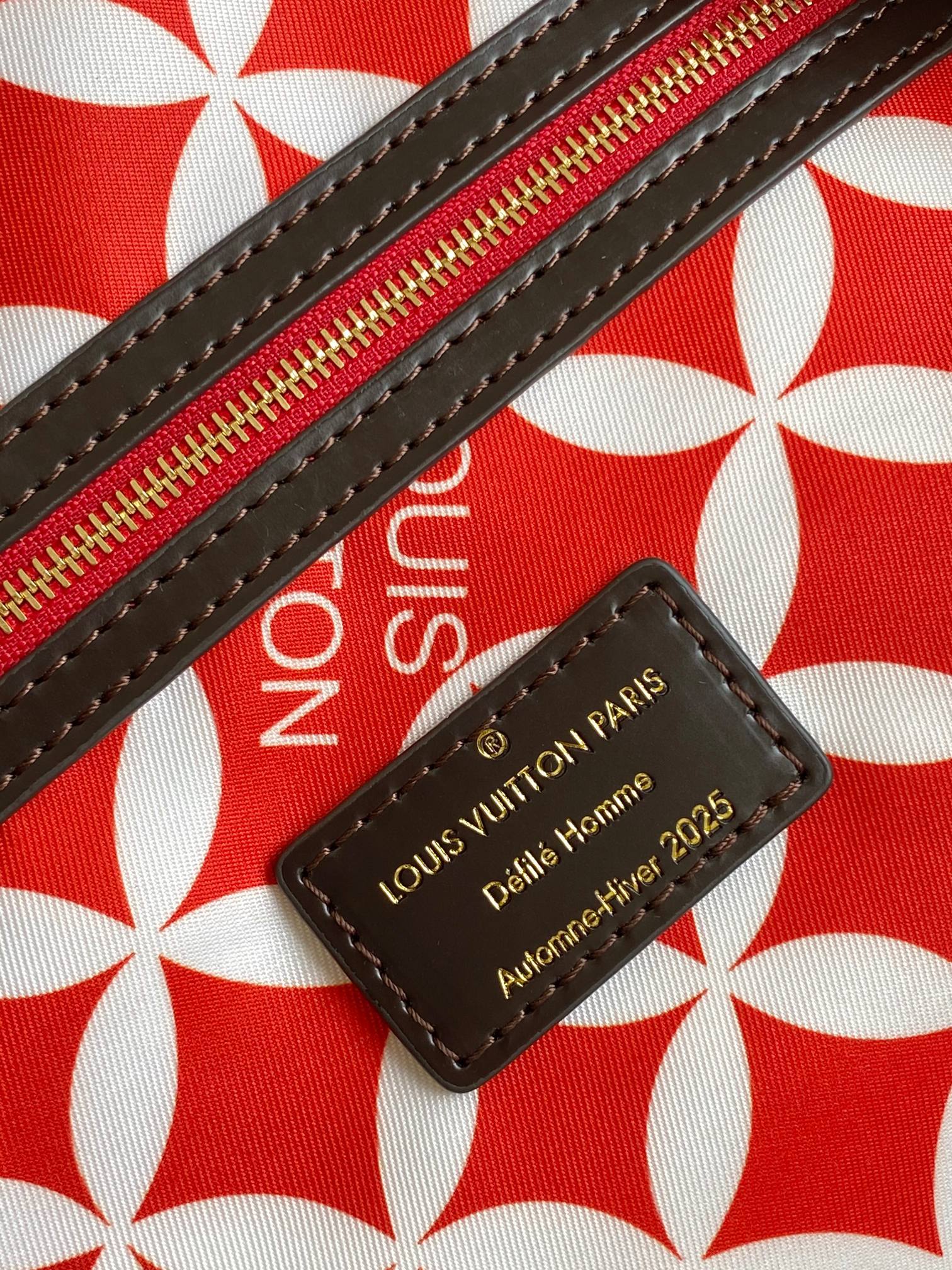 N40799啡格 163c01动态芯片 本款 Keepall Bandoulière 50 旅行袋取材