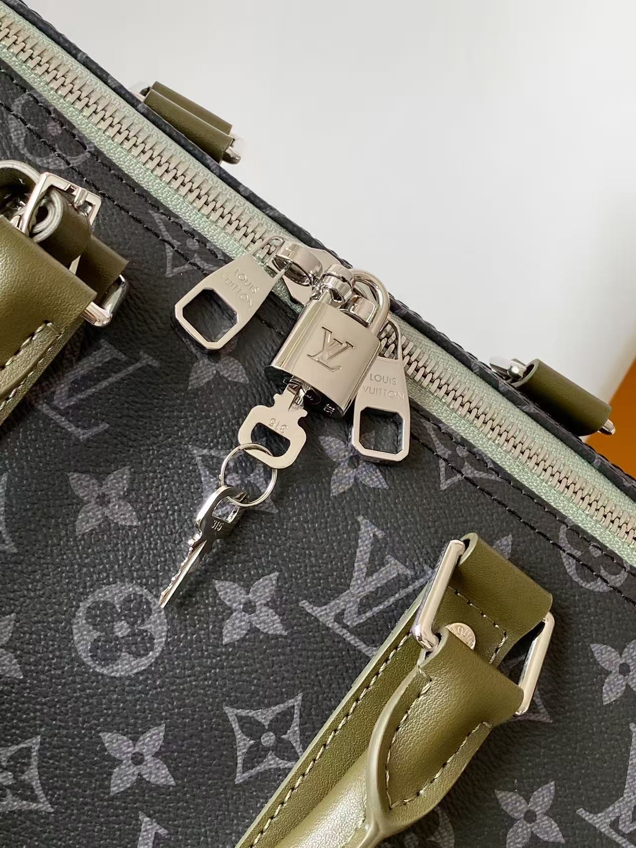 Keepall Bandoulière 50 Monogram Eclipse travel duf