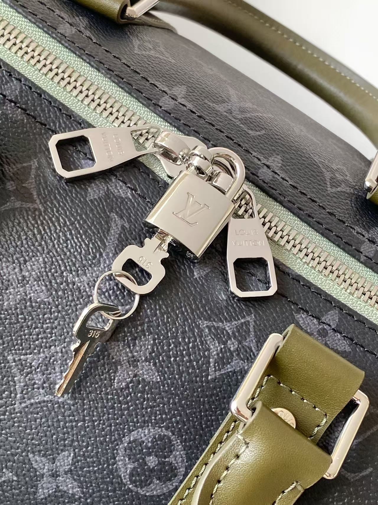 Keepall Bandoulière 55 Monogram Eclipse travel duf