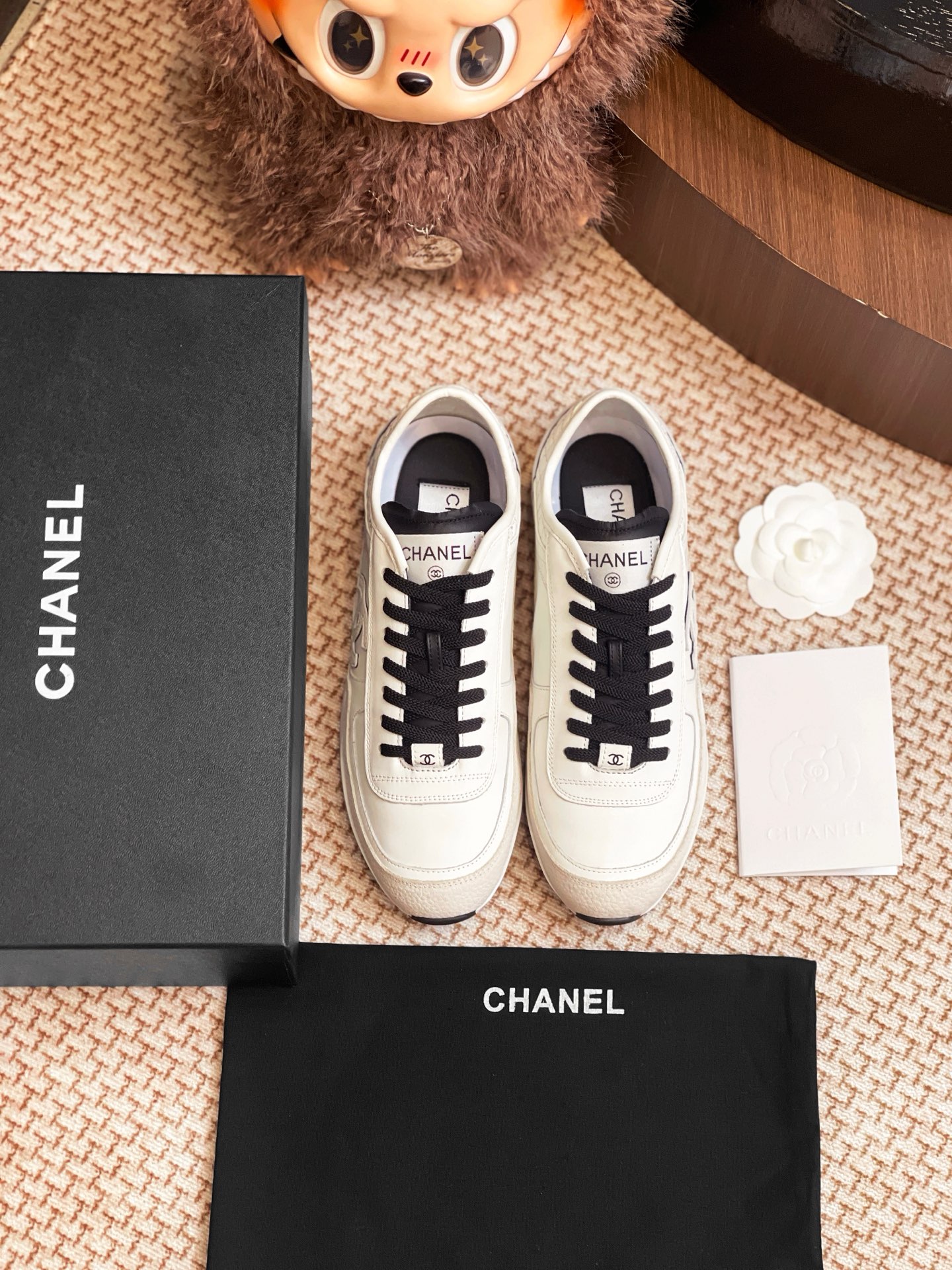 NO:241213,CHANEL 25 new casual shoes are purchased and developed for the whole pair of shoes, developed and created by Zp, all customized materials, exclusive mold opening sole, all details are shipped together, and even the packaging is the same as the genuine one. Size: 35-40, casual shoes/sports shoes, chanel, sneakers19860909CHANEL 25新款休闲鞋整双鞋子采购Zp开发打造,全部定制材料,独家开模大底,细节全部对版出货,连包装也做到跟正品一样.码数:35-40,休闲鞋/运动鞋,chanel,sneakers,Women's Shoes