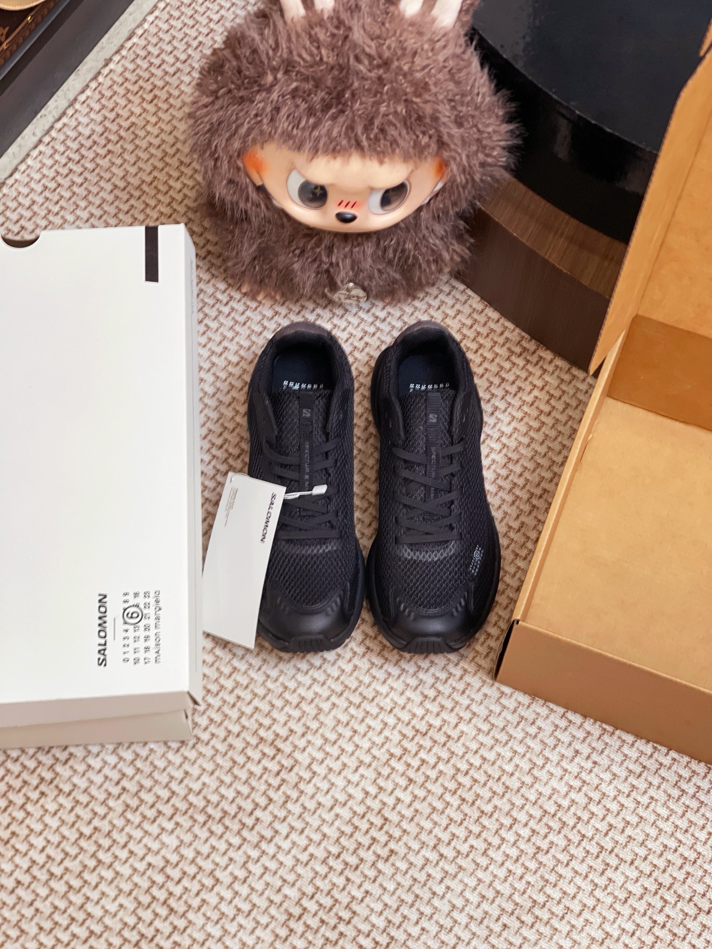 NO:409530,SALOMON joint MM6 thick sole shoes are purchased and developed for Zp, all customized materials, exclusive mold opening sole, details are shipped together, and even the packaging is the same as the genuine one. Size: 35-40 Male 40-45 (Female 40 Male 45 Customized, no return or exchange), casual shoes/sports, masion margiela, sneakers19860909SALOMON联名MM6 厚底鞋整双鞋子采购Zp开发打造,全部定制材料,独家开模大底,细节全部对版出货,连包装也做到跟正品一样.码数:35-40 男40-45（女40 男45订做不退换）,休闲鞋/运动鞋,masion margiela,sneakers,Women's Shoes