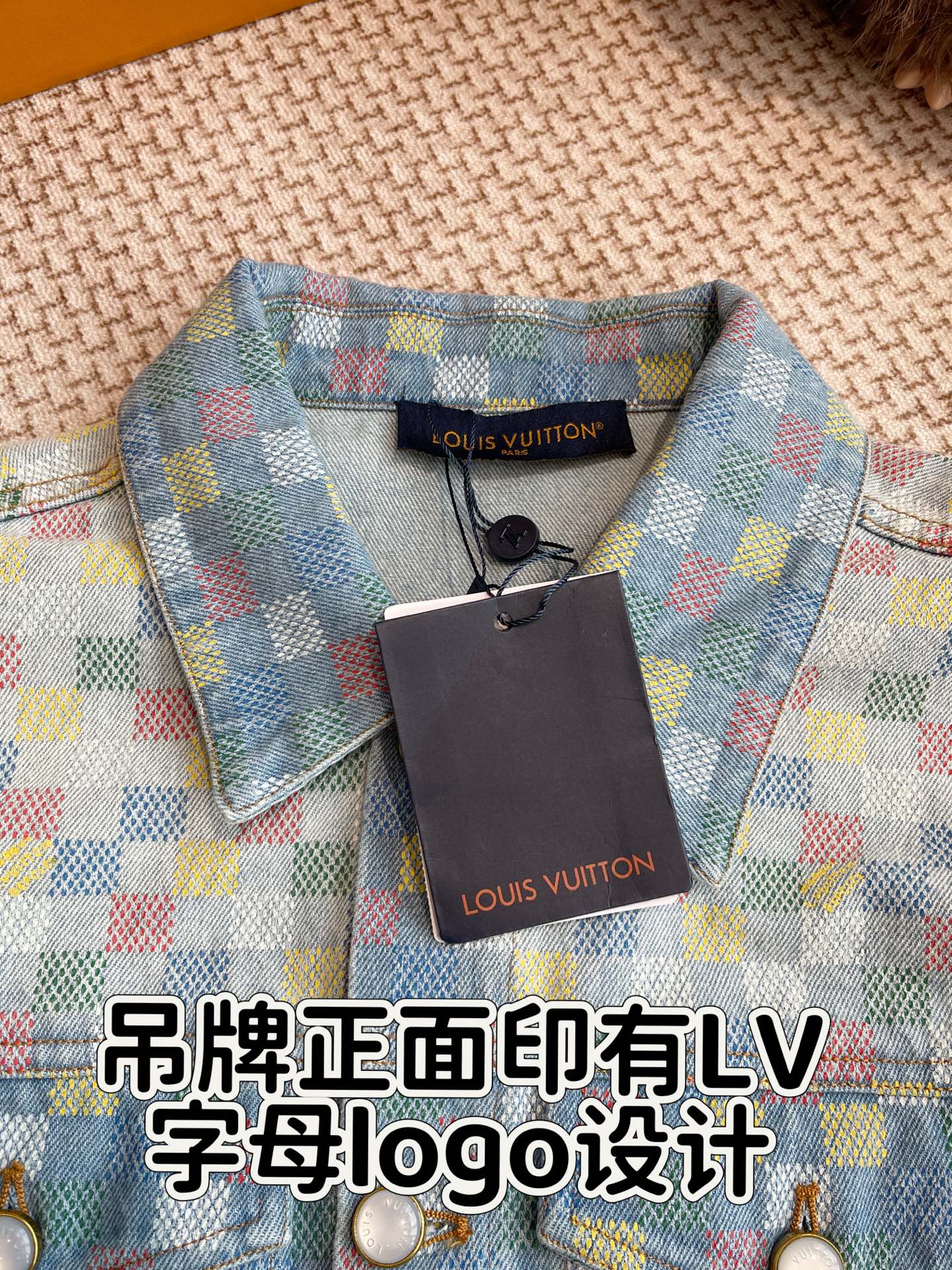 合格证货号1AHBE1。             
吊牌价格 27100。                    
均做到跟原版一致‼️