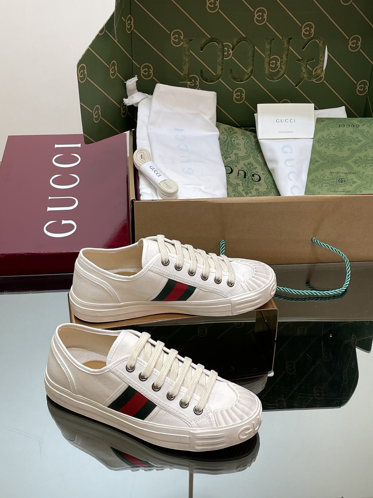 Gucci Copie
 Chaussures Décontractées Vente de Chine
 Bourgogne Rouge Blanc Imprimé Unisexe Toile Cuir vache Collection printemps – été Vintage Haut bas