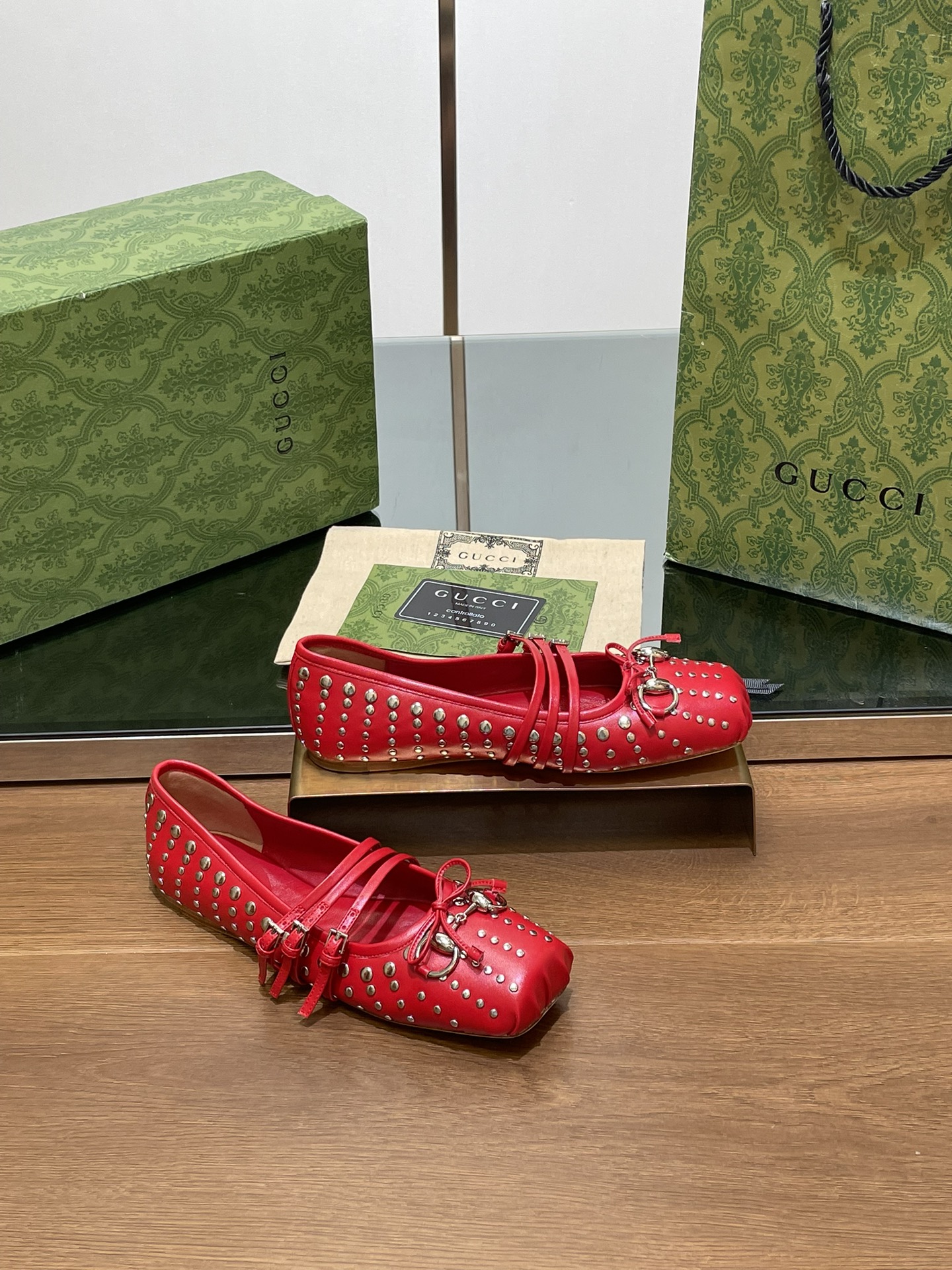 GUCCI 25年クルーズ ホースビット バレエシューズ ランウェイモデル+アンコラレッド スタッズ カスタム輸入生地 輸入本革底