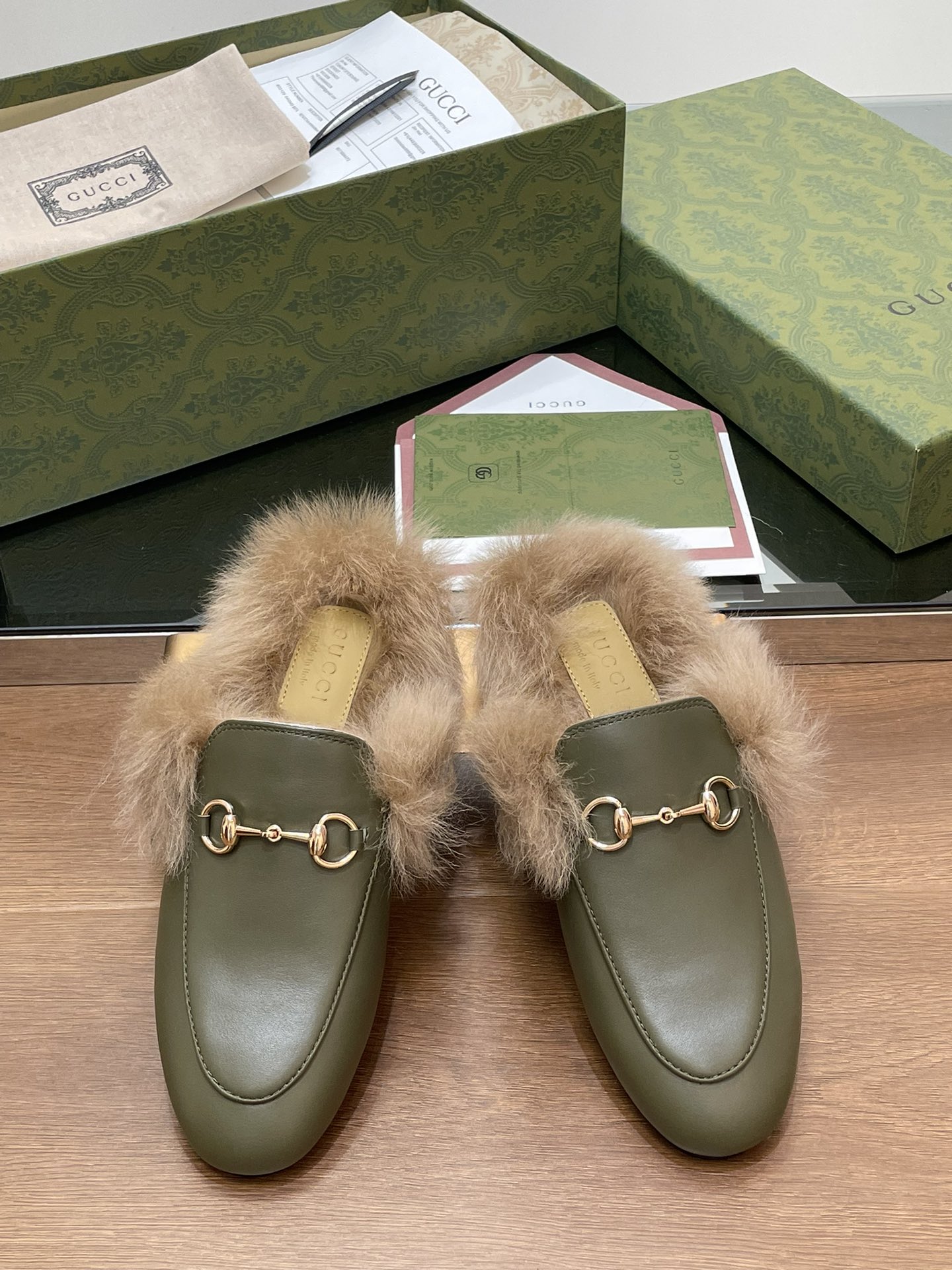 Gucci Princetown Leather Slipper with Horsebit - Luxurious Comfort 4 i1729234498 533 2