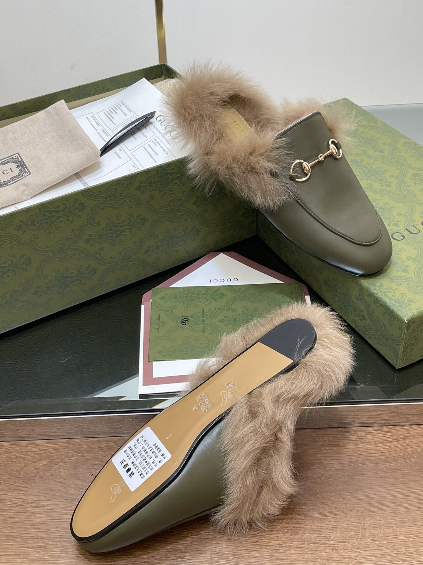 Gucci Princetown Leather Slipper with Horsebit - Luxurious Comfort 10 i1729234499 8322 8