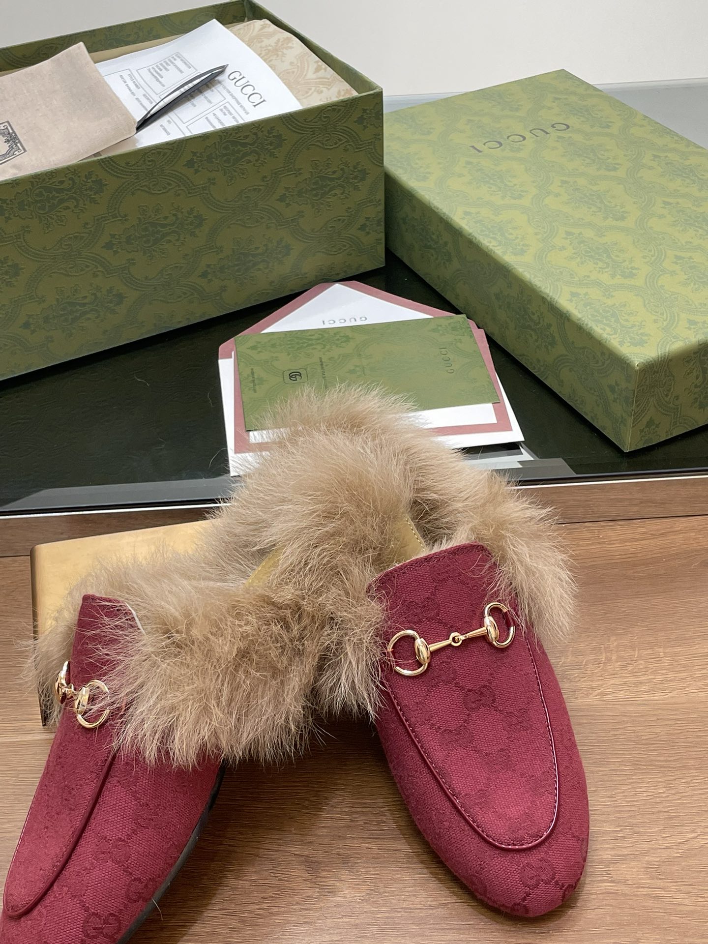 Gucci GG Marmont Loafer Mule: Classic Style & Supreme Comfort 7 i1729235452 2099 7