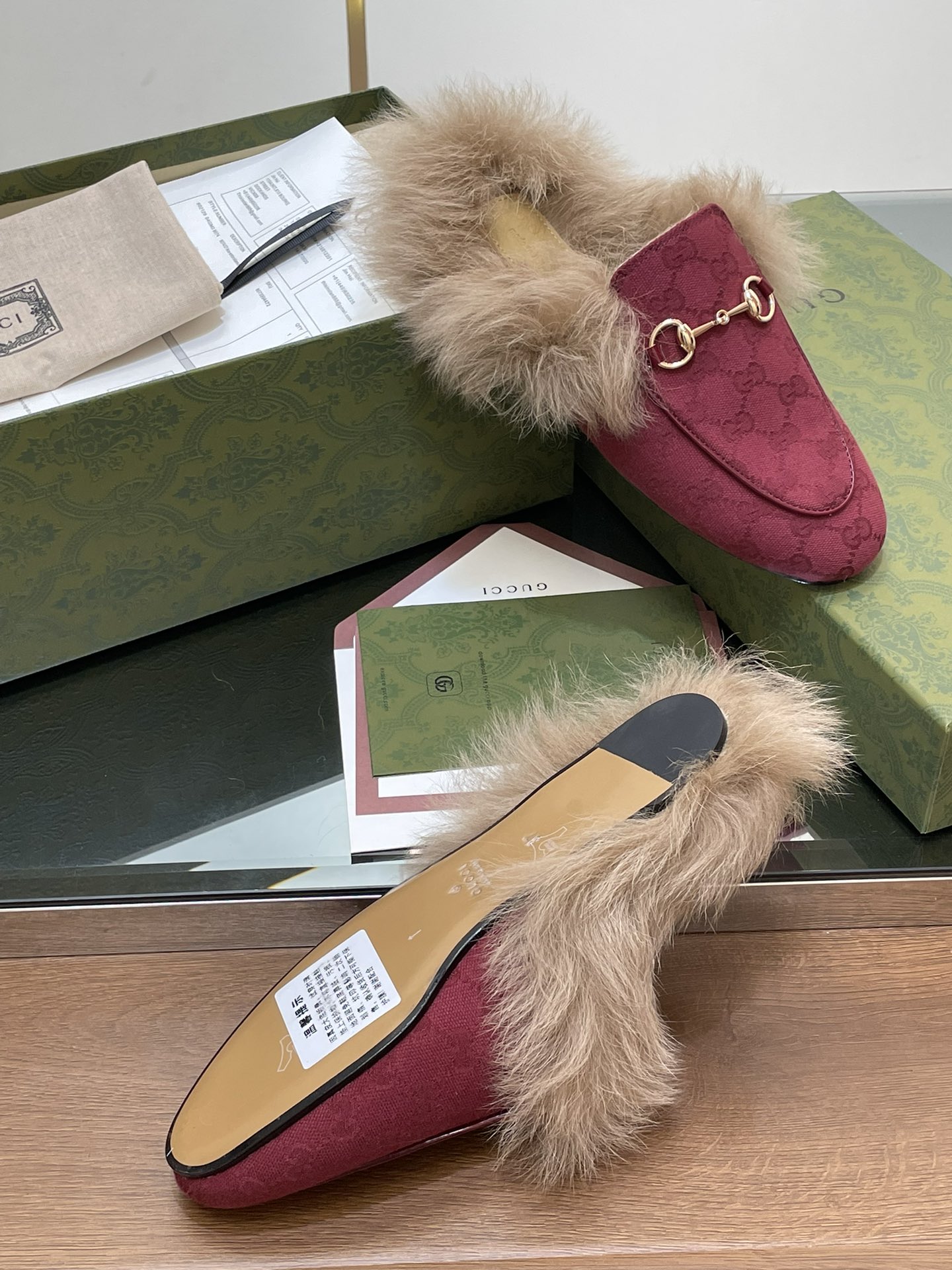 Gucci GG Marmont Loafer Mule: Classic Style & Supreme Comfort 10 i1729235452 6928 3