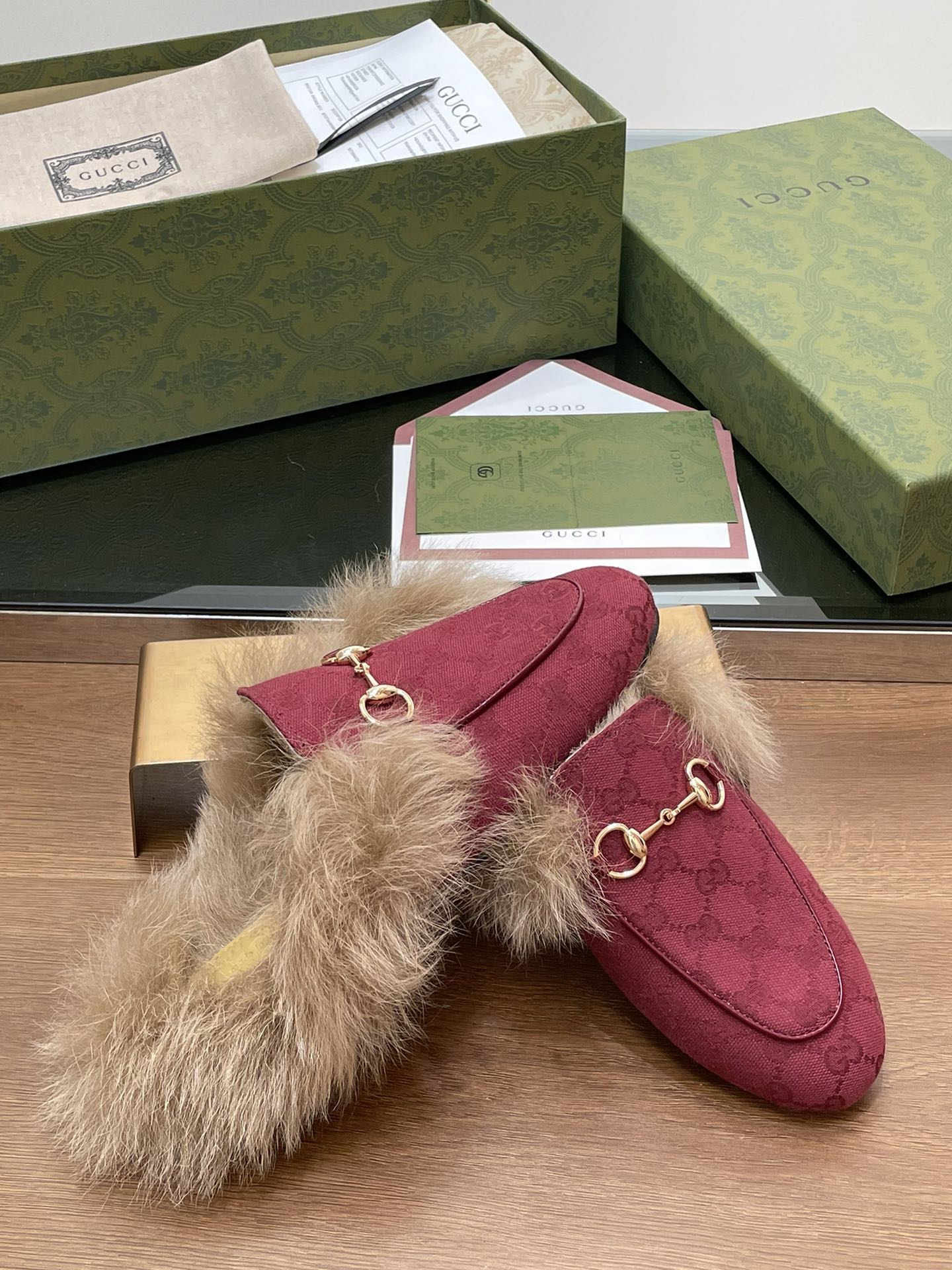 Gucci GG Marmont Loafer Mule: Classic Style & Supreme Comfort 8 i1729235452 8274 2