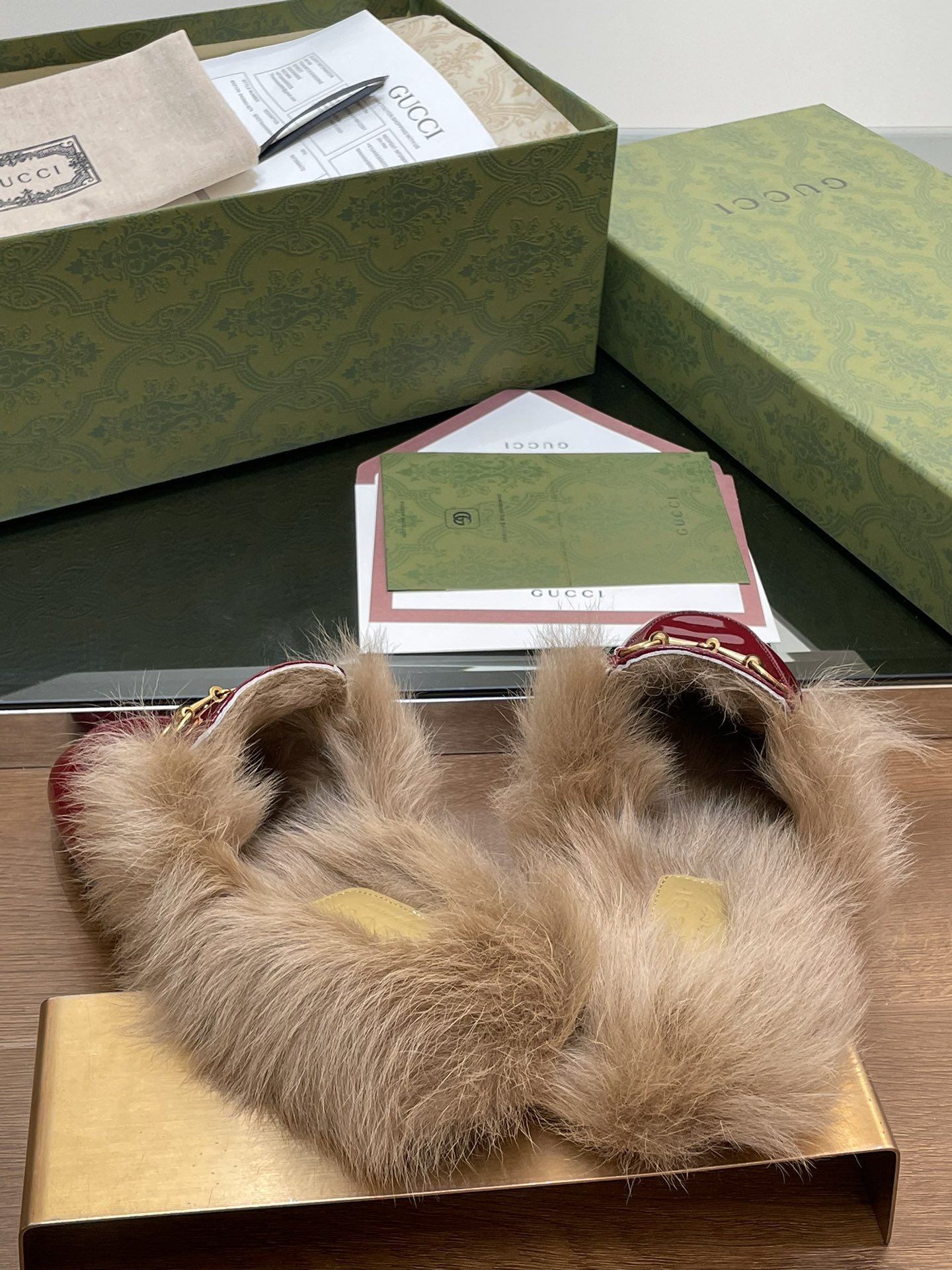 Gucci Princetown Leather Slipper with Horsebit - Classic Style & Comfort 9 i1729235672 1231 5