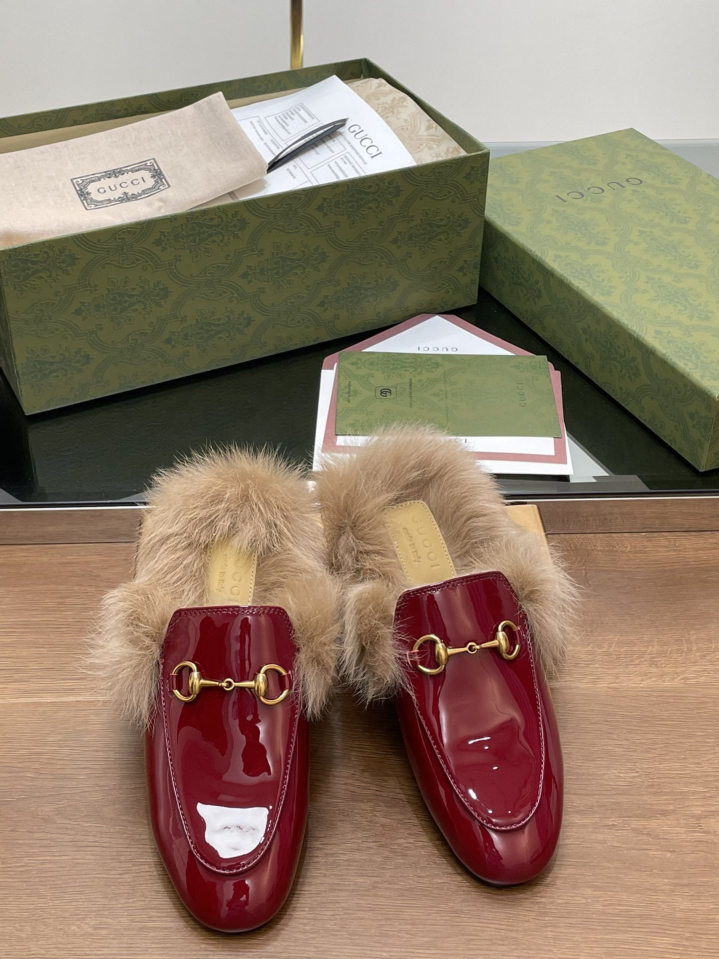 Gucci Princetown Leather Slipper with Horsebit - Classic Style & Comfort 4 i1729235672 1258 3