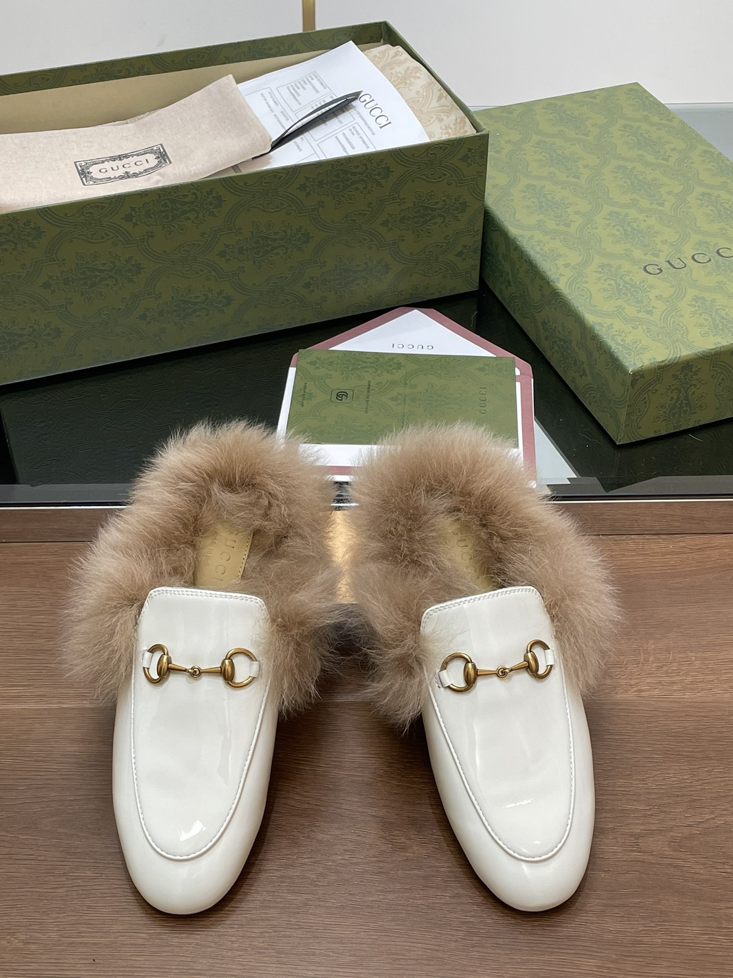 Gucci Princetown Leather Slipper with Horsebit - Luxurious & Timeless 4 i1729235789 6133 4