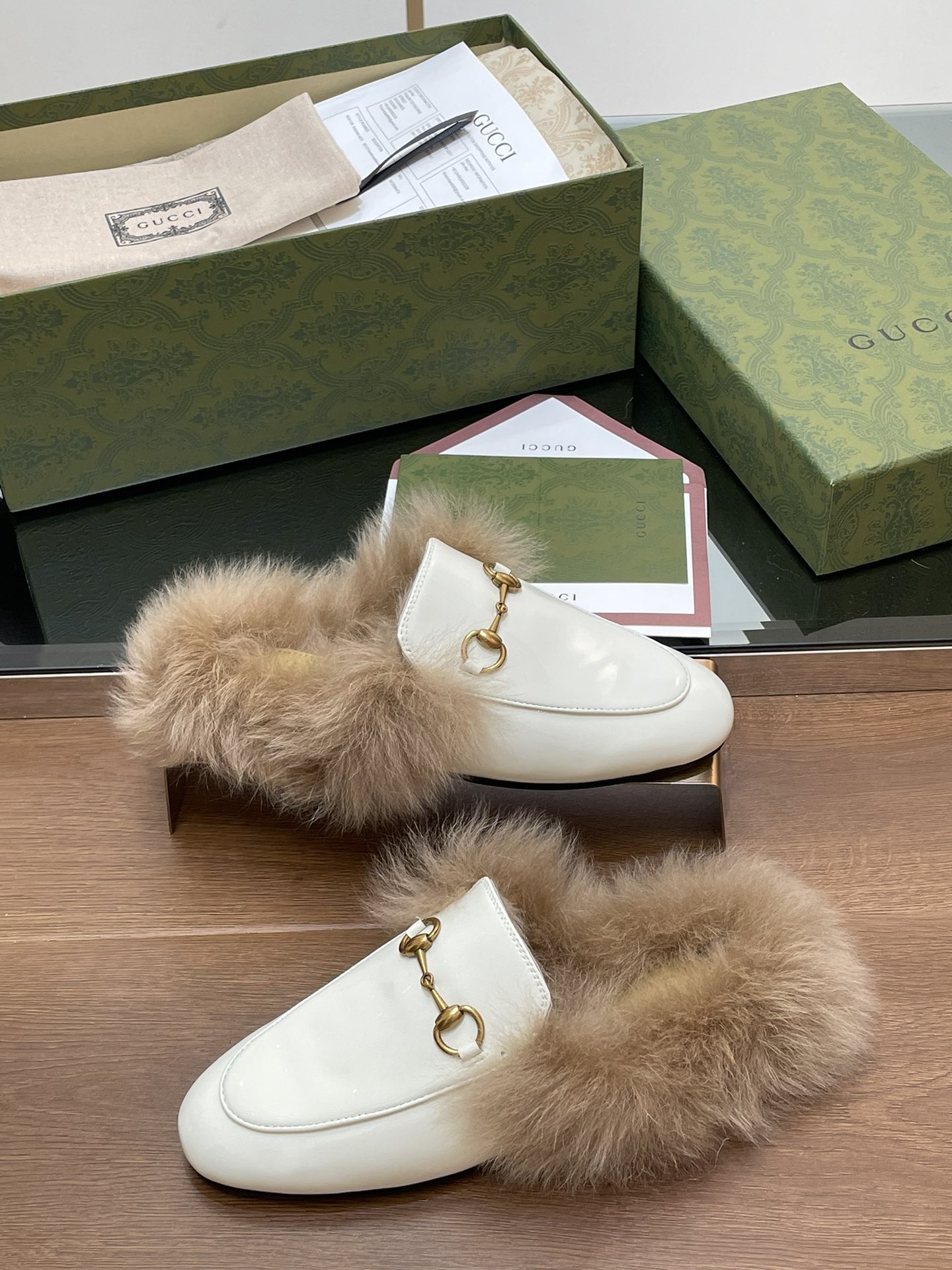 Gucci Princetown Leather Slipper with Horsebit - Luxurious & Timeless 6 i1729235790 3155 5