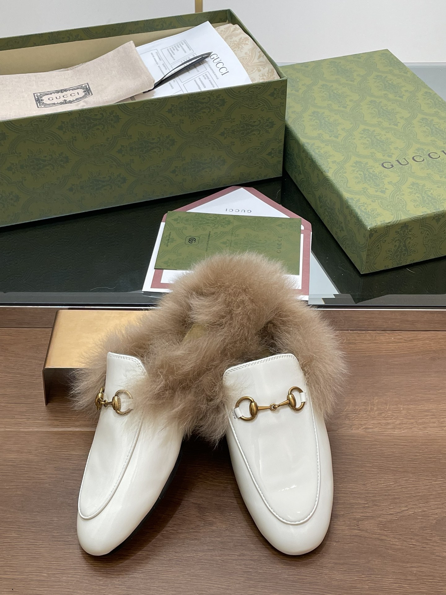 Gucci Princetown Leather Slipper with Horsebit - Luxurious & Timeless 7 i1729235790 3787 8